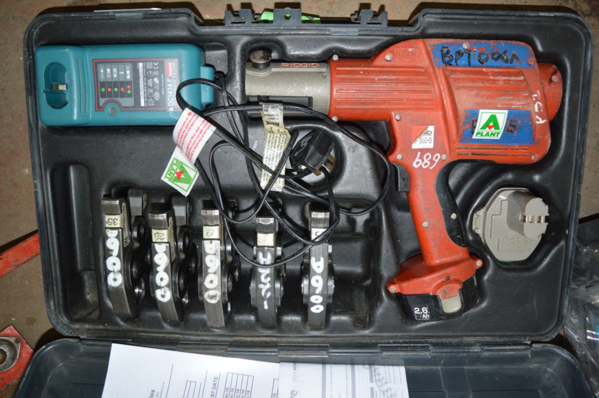 Ridgid 18v cordless crimping tool c/w 2 batteries, charger, 5 jaws & carry case BEBT006A
