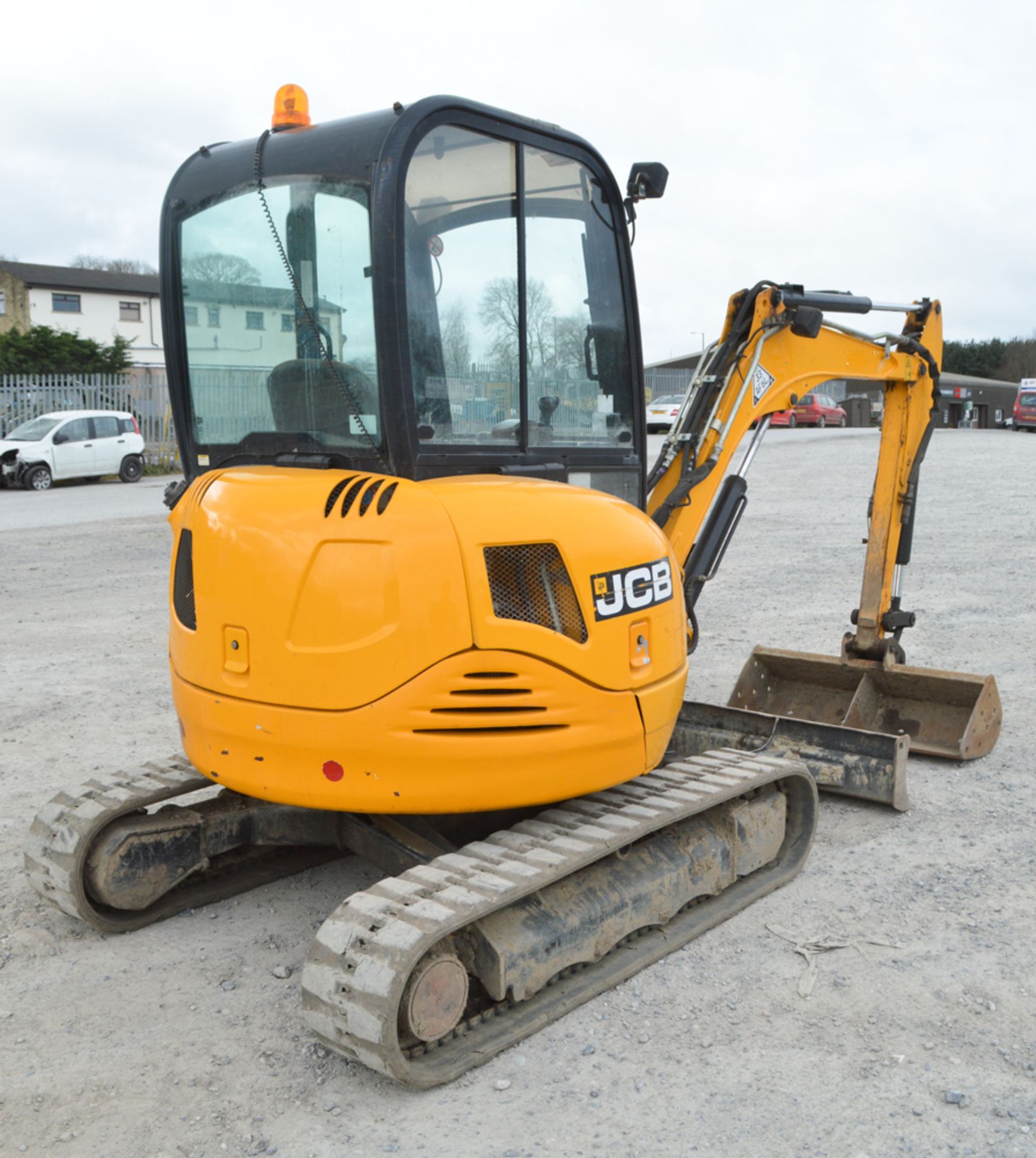 JCB 8030 ZTS 3 tonne rubber tracked mini excavator Year: 2012 S/N: 2011495 Recorded Hours: 1973 - Image 3 of 11