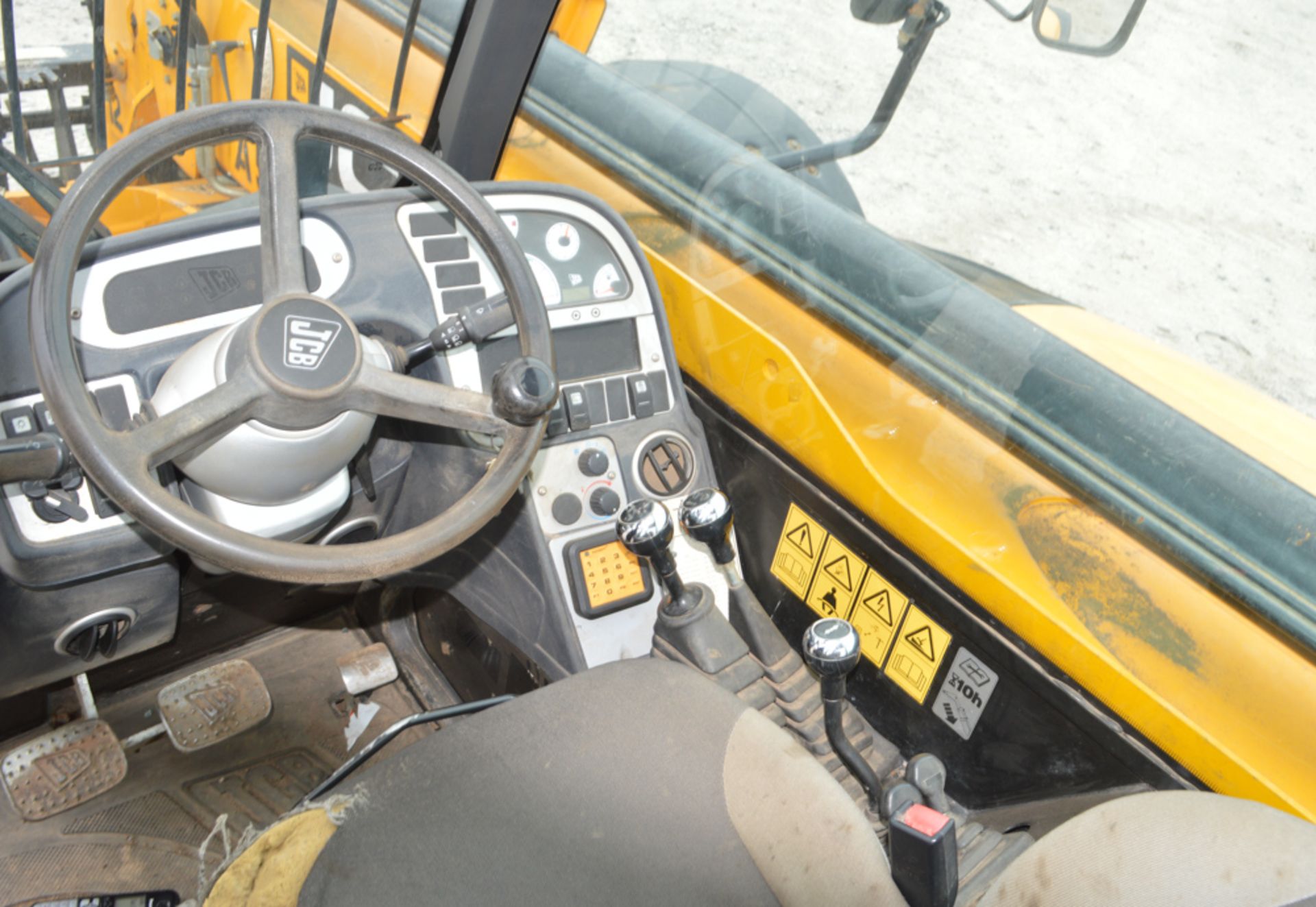 JCB 535-125 Hi-Viz 12/5 metre telescopic handler Year: 2011 S/N: 1528141 Recorded Hours: 2610 c/w - Image 13 of 13