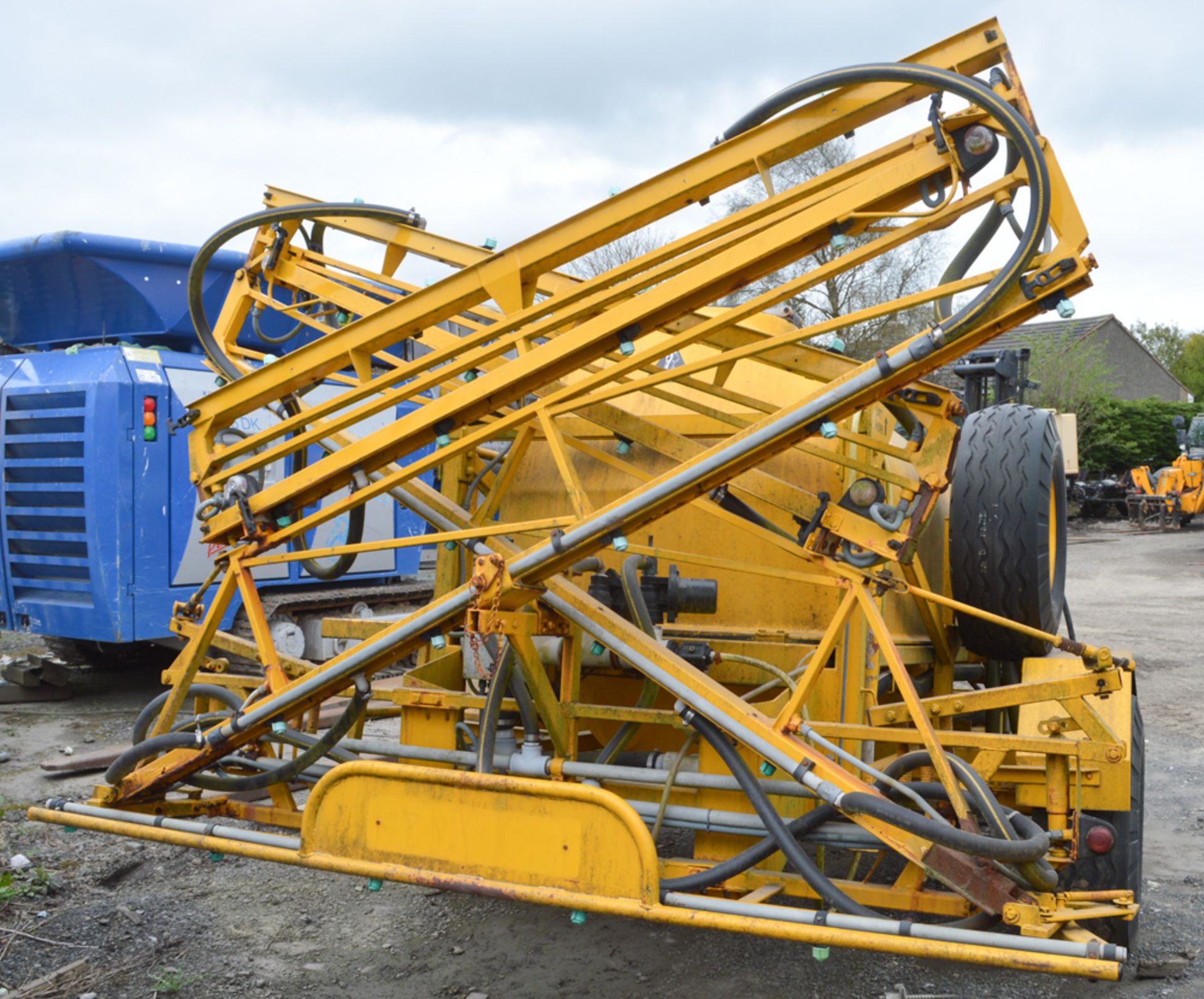 Team 2500 litre boom crop sprayer Honda petrol driven pump - Image 2 of 2