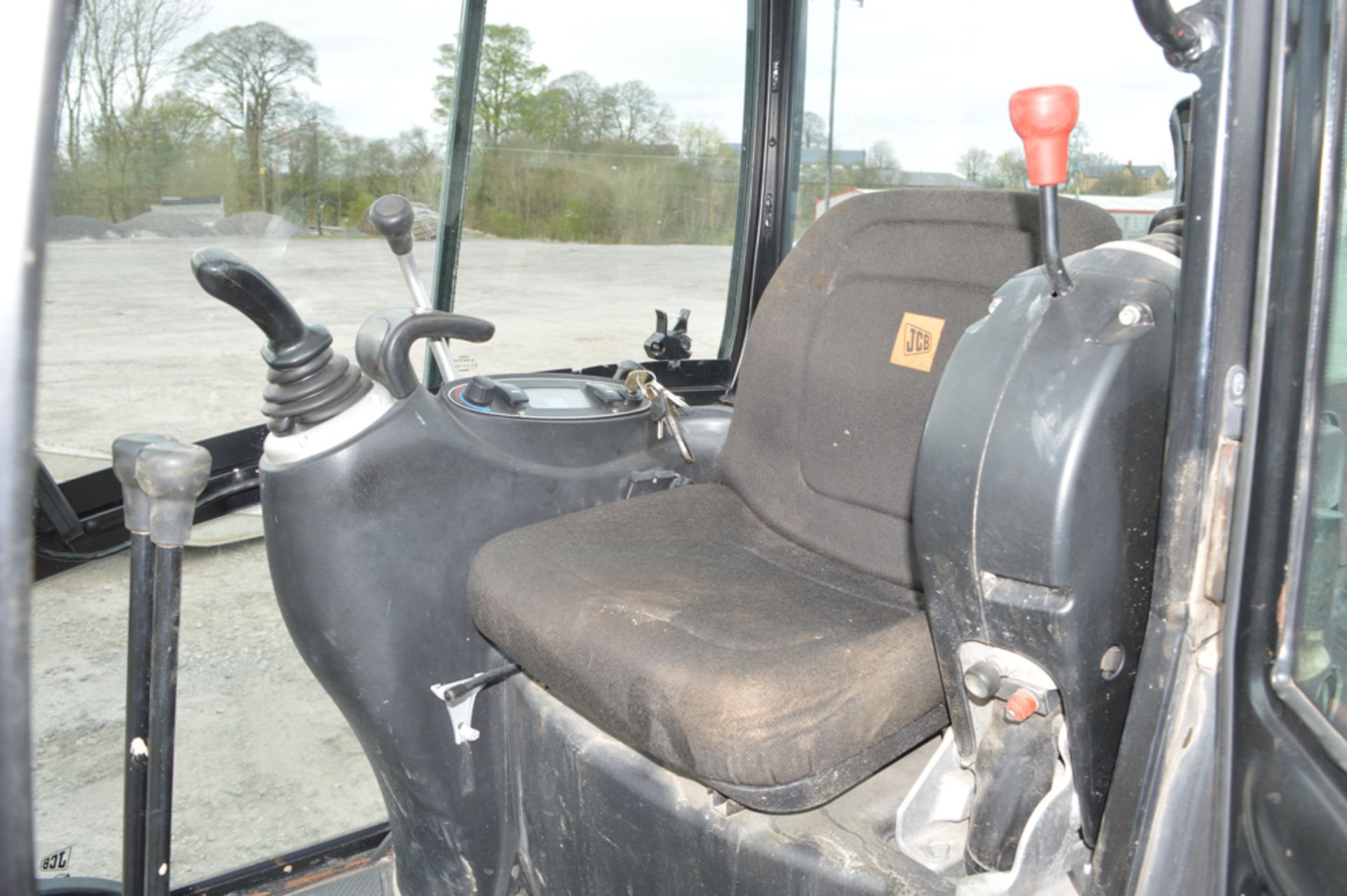 JCB 801.6 1.5 tonne rubber tracked mini excavator Year: 2012 S/N: 1794948 Recorded Hours: 1059 - Image 11 of 11