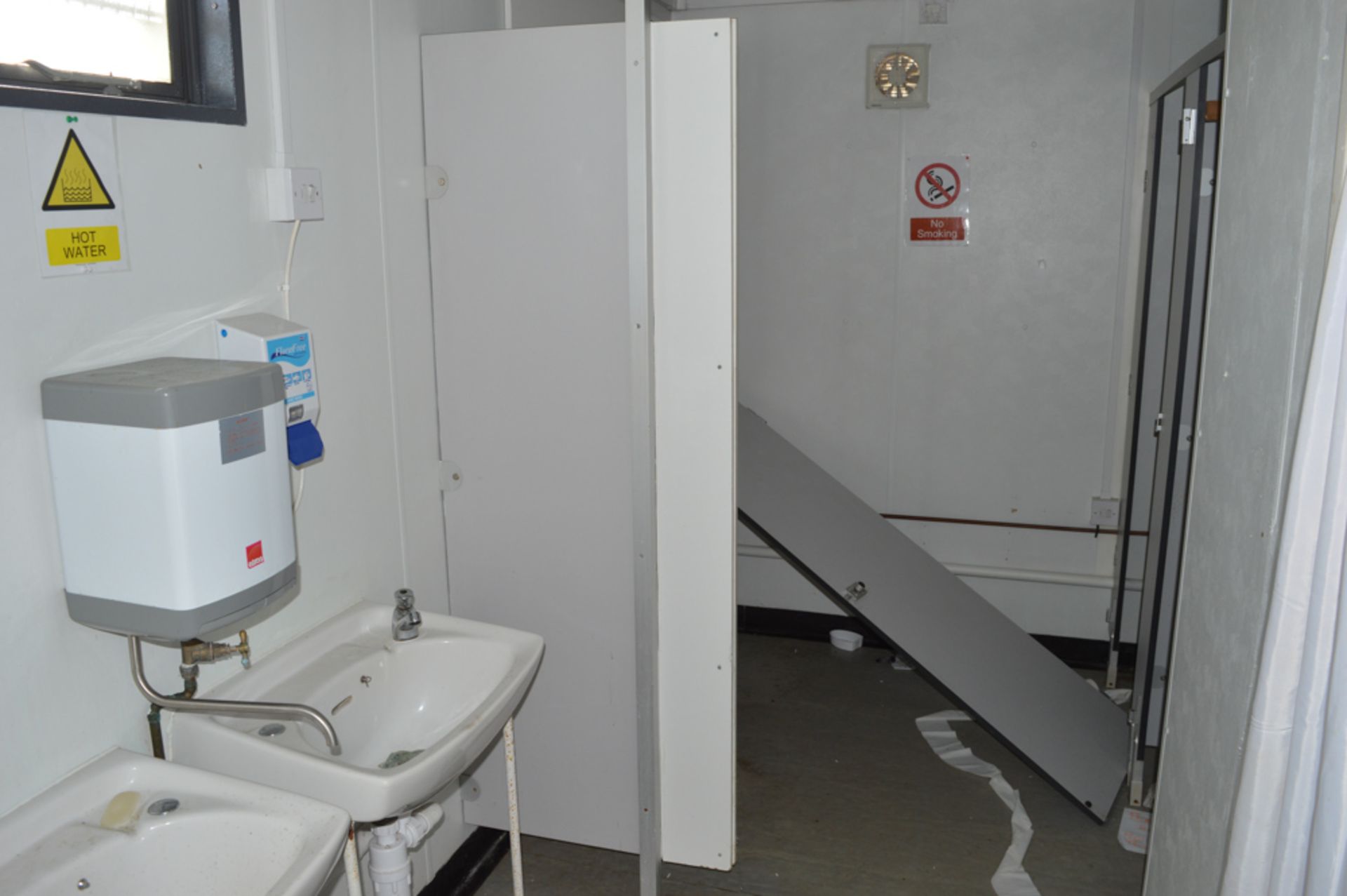 32 ft x 10 ft steel anti-vandal toilet & changing room site unit comprising of: changing room, gents - Image 8 of 11