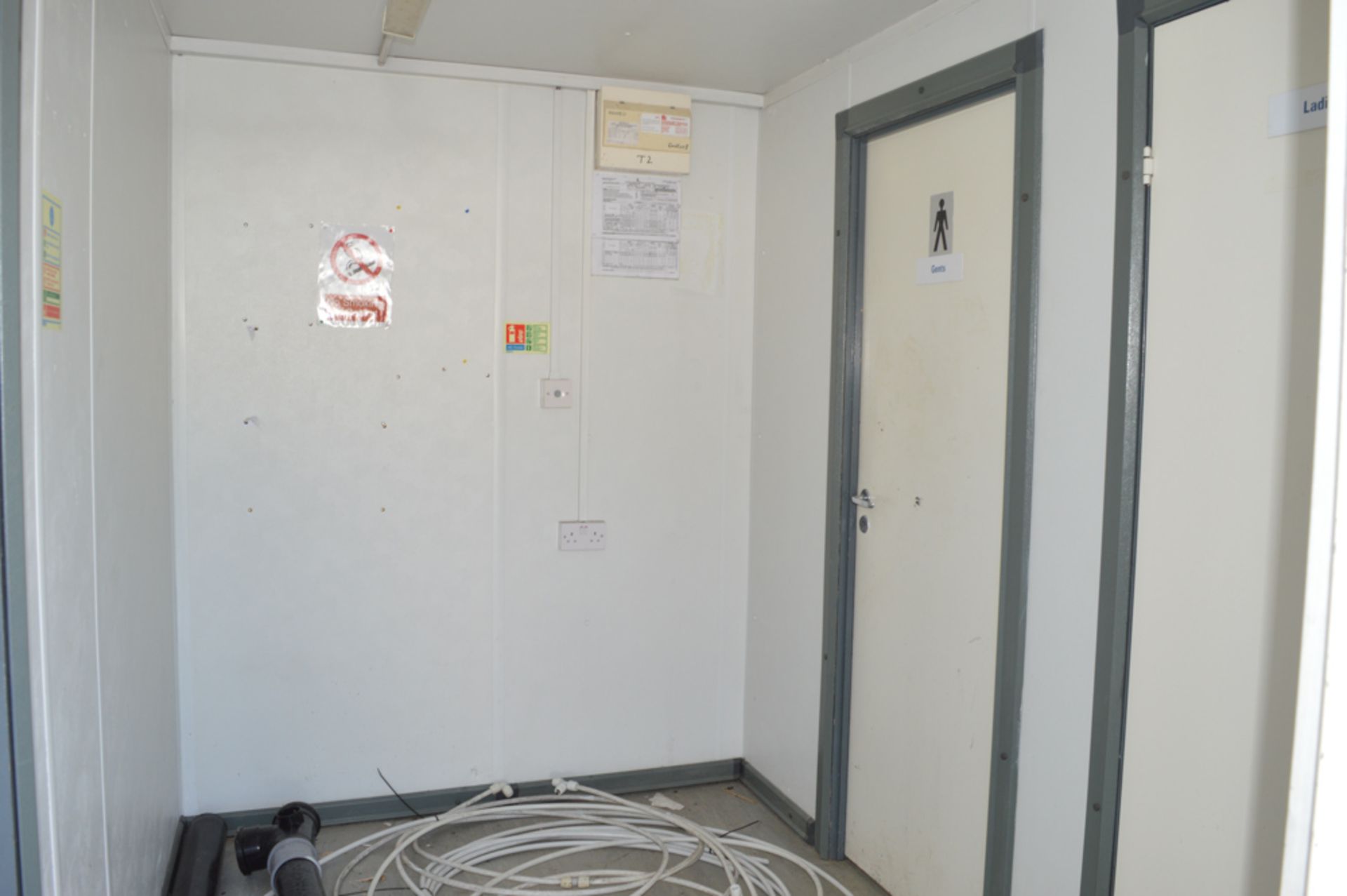 32 ft x 10 ft steel anti-vandal toilet & changing room site unit comprising of: changing room, gents - Image 5 of 11