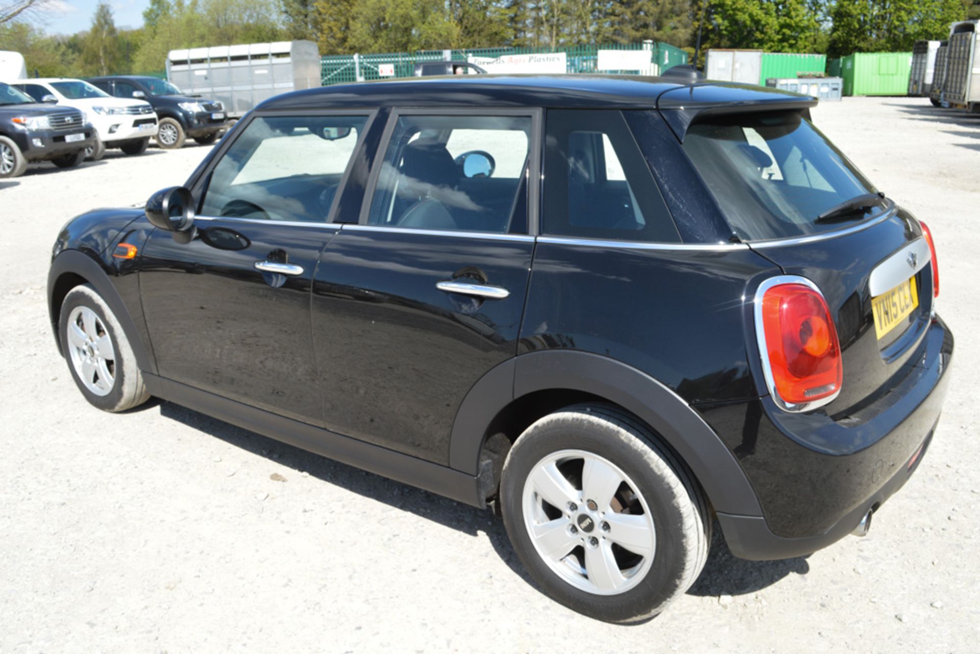 Mini Cooper D 1.5 diesel 6 speed manual 5 door hatchback car Registration Number: VN15 CLX Date of - Image 2 of 11