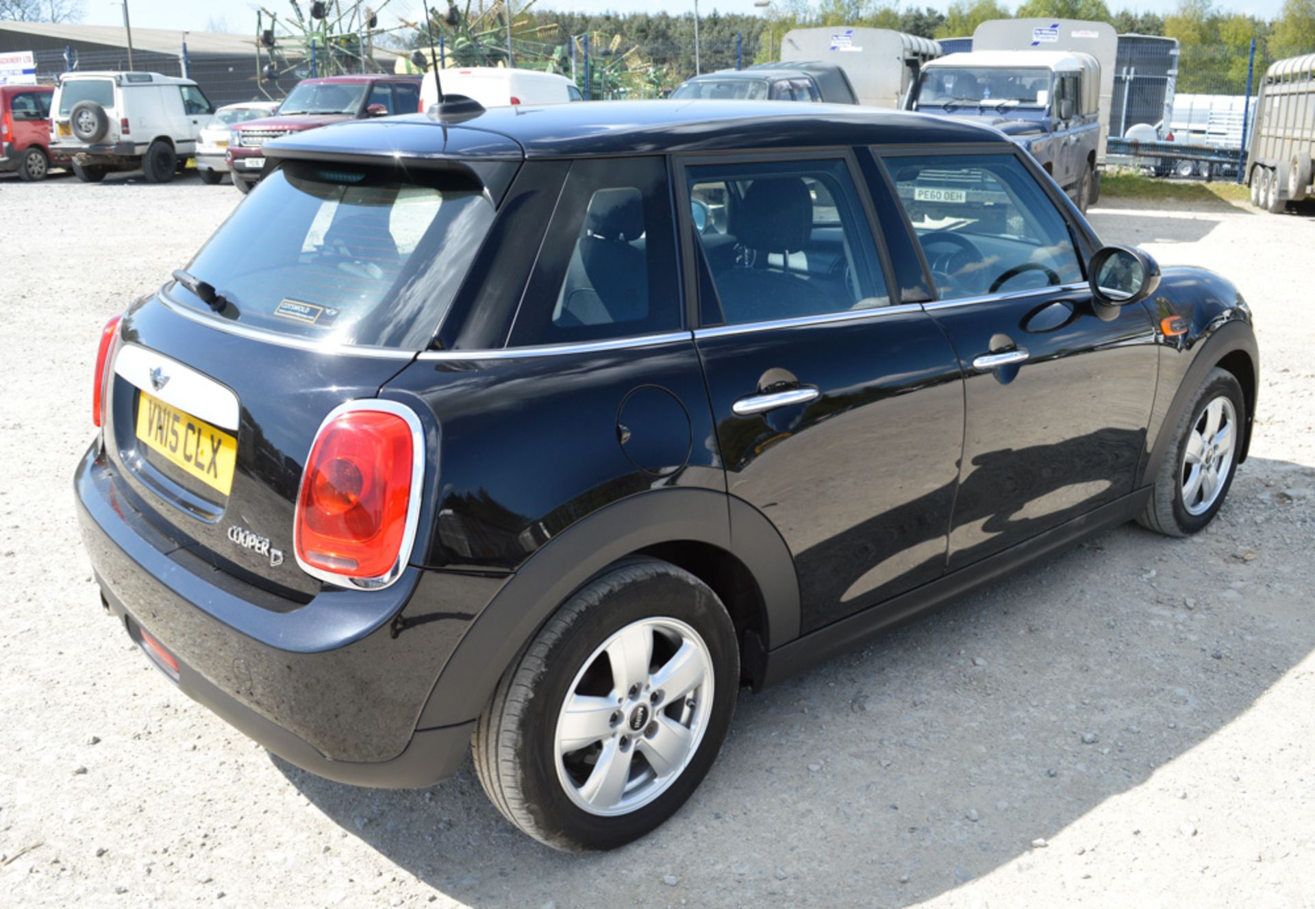 Mini Cooper D 1.5 diesel 6 speed manual 5 door hatchback car Registration Number: VN15 CLX Date of - Image 3 of 11