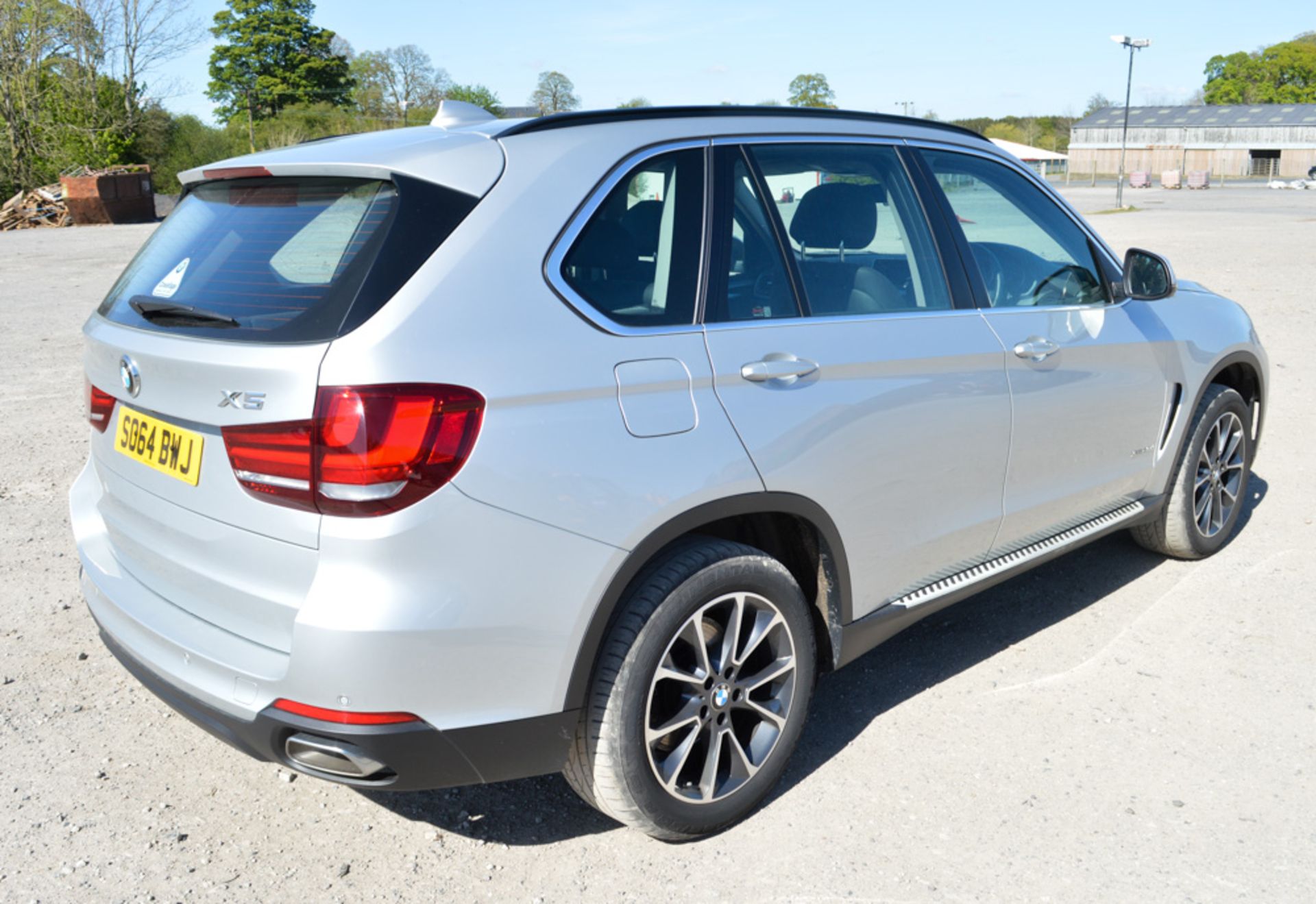 BMW X5 40D SE 3.0 Diesel XDrive automatic 5 door 5 seat SUV   Registration Number: SO64 BWJ Date - Image 2 of 14