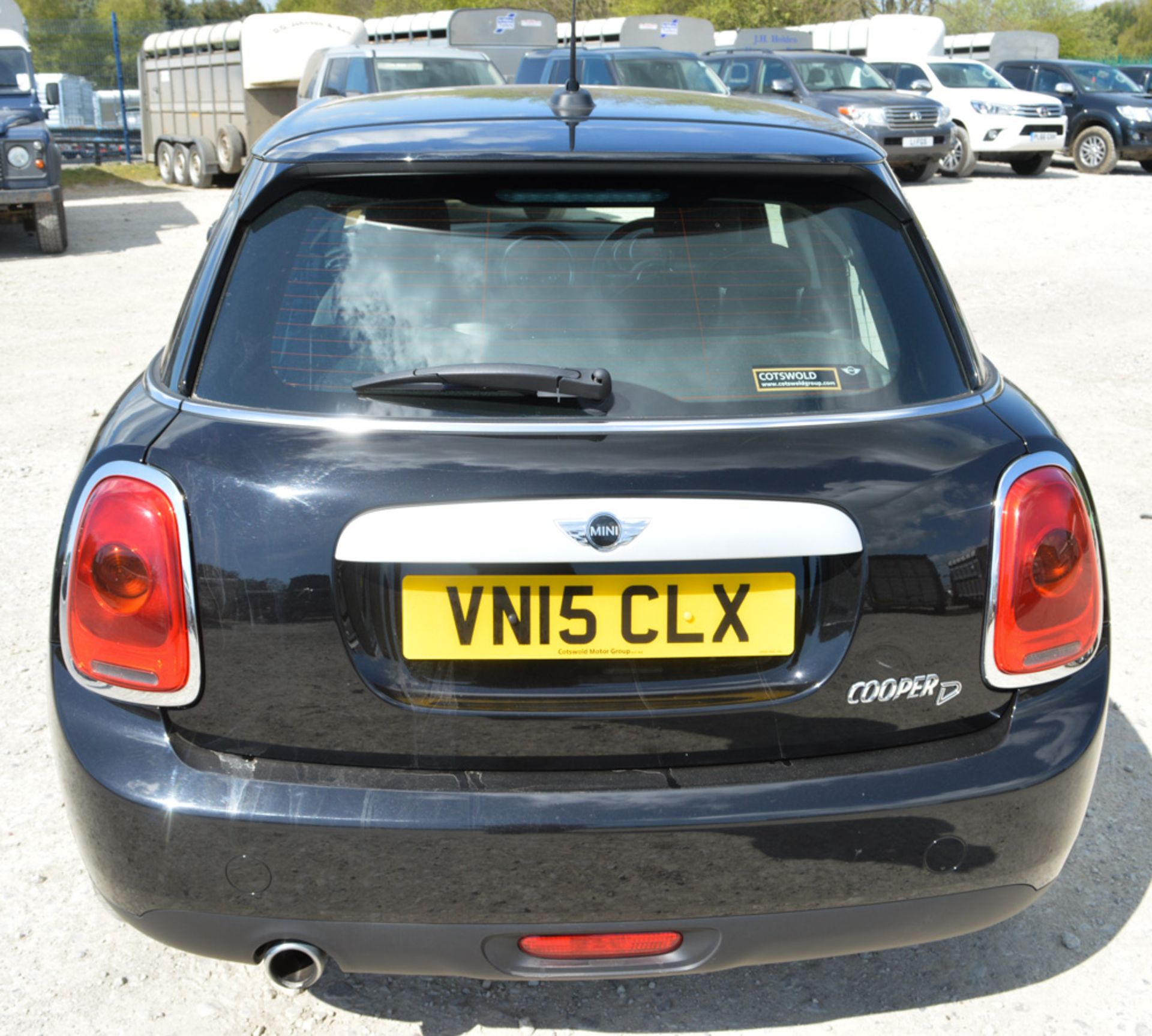 Mini Cooper D 1.5 diesel 6 speed manual 5 door hatchback car Registration Number: VN15 CLX Date of - Image 6 of 11