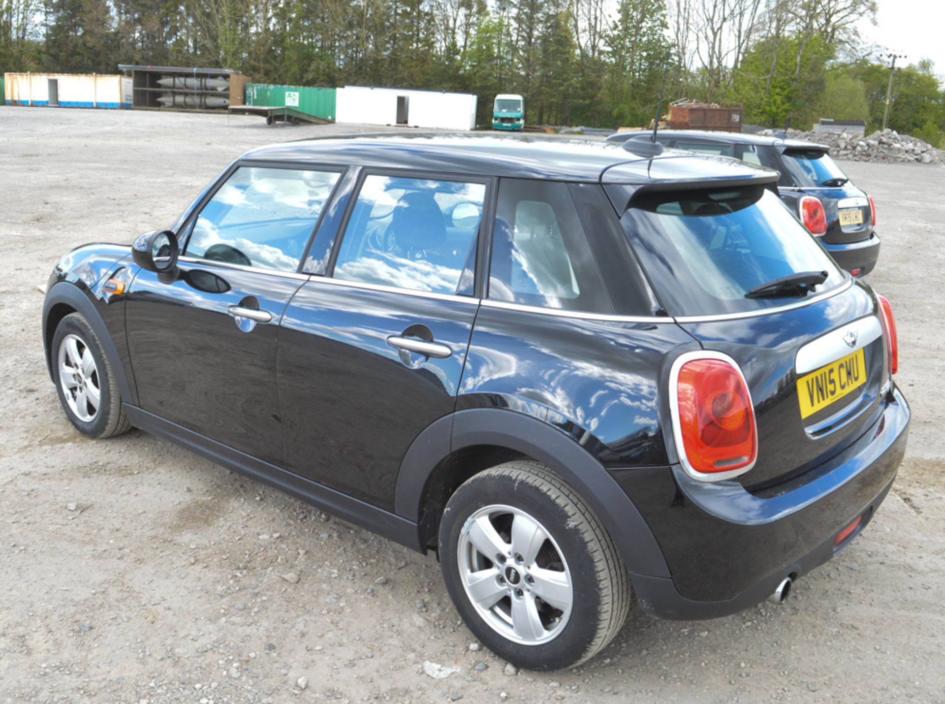 Mini Cooper D 1.5 diesel 6 speed manual 5 door hatchback car Registration Number: VN15 CMU Date of - Image 3 of 12