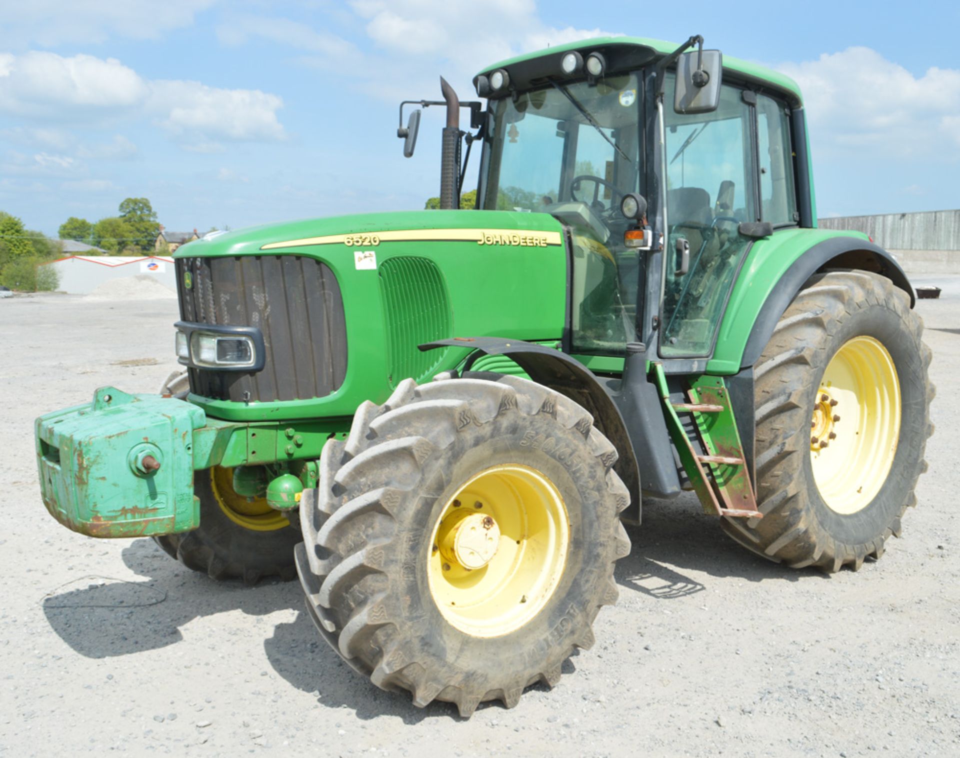 John Deere 6520 4WD tractor Registration Number: PL52 VUW Date of First Registration in the UK: 29/