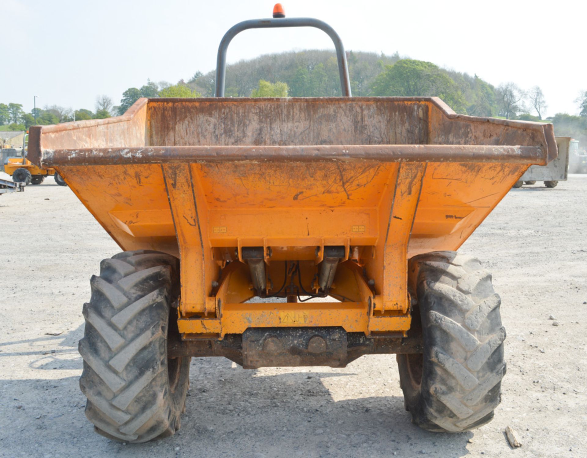 Benford Terex 6 tonne straight skip dumper Year: 2004 S/N: E403EM019 Recorded Hours: Not - Image 5 of 12