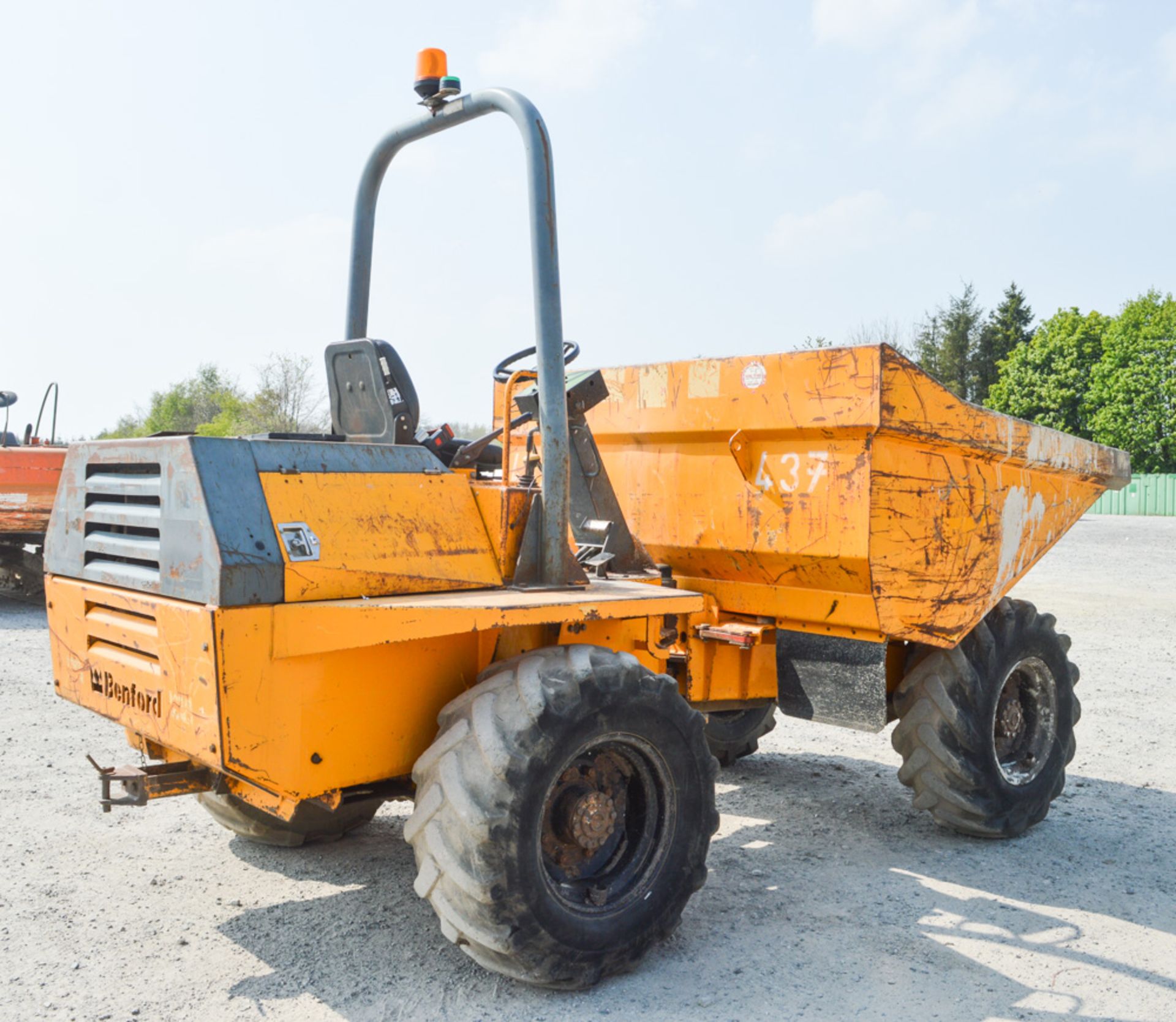 Benford Terex 6 tonne straight skip dumper Year: 2003 S/N: E301EE004 Recorded Hours: Not - Image 4 of 12