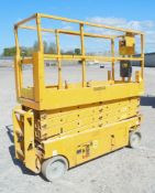 Genie 2632 26 ft battery electric scissor lift access platform Year: 2008 S/N: 90453 Recorded Hours: