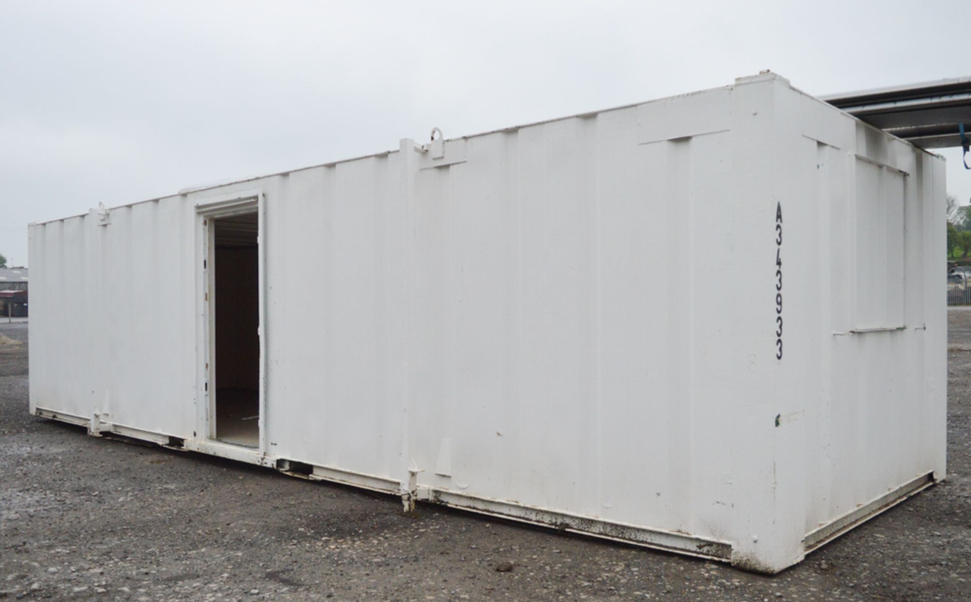 32 ft x 9 ft steel anti vandal jack leg site office unit **No doors** A343933 - Image 4 of 6