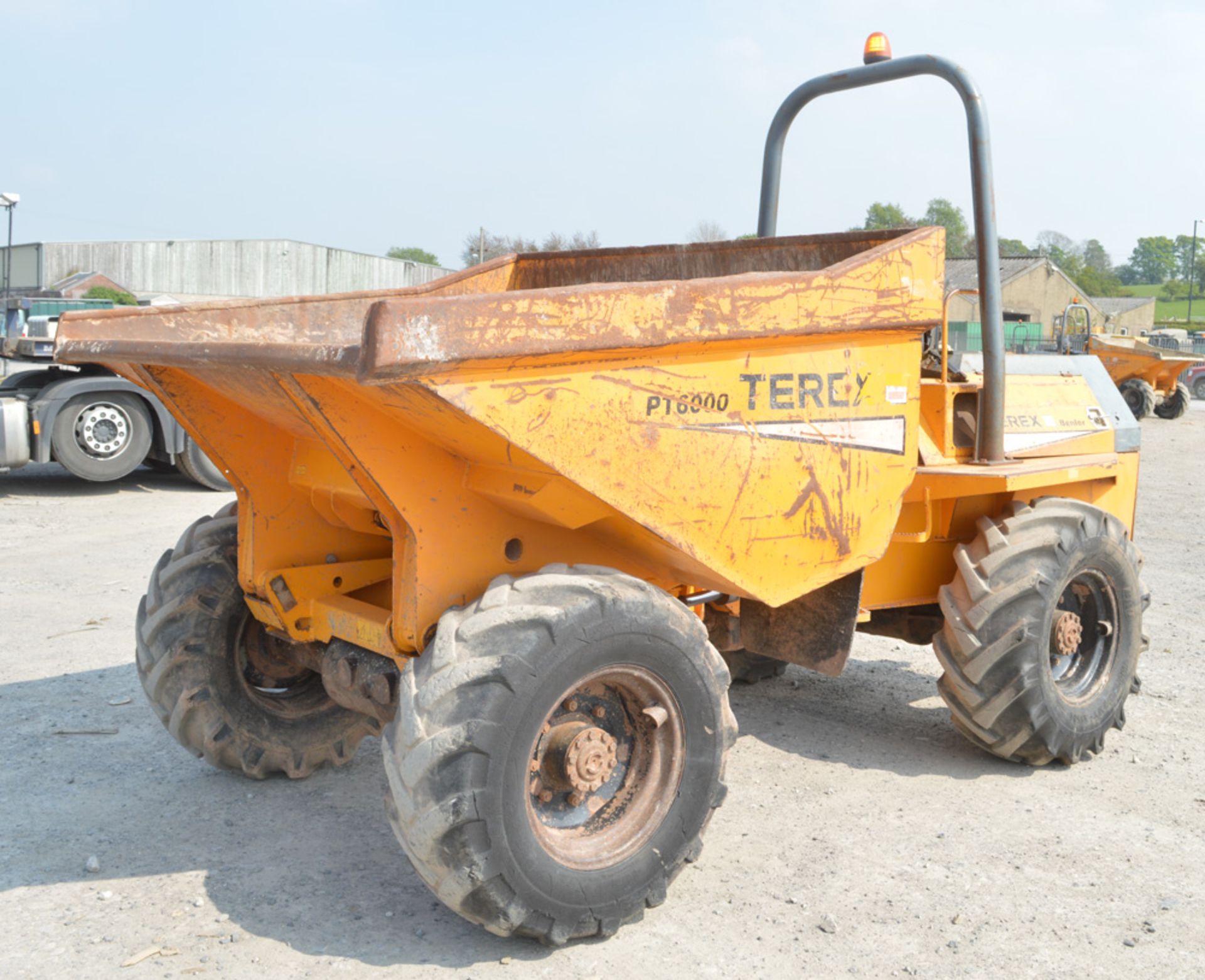 Benford Terex 6 tonne straight skip dumper Year: 2004 S/N: E403EM019 Recorded Hours: Not - Image 2 of 12