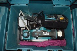 Makita 18v cordless planer c/w 2 batteries, charger & carry case A614739