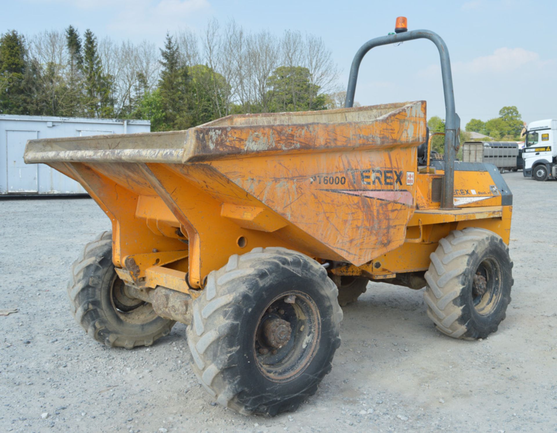 Benford Terex 6 tonne straight skip dumper Year: 2005 S/N: E504FT197 Recorded Hours: 3807 - Image 2 of 12