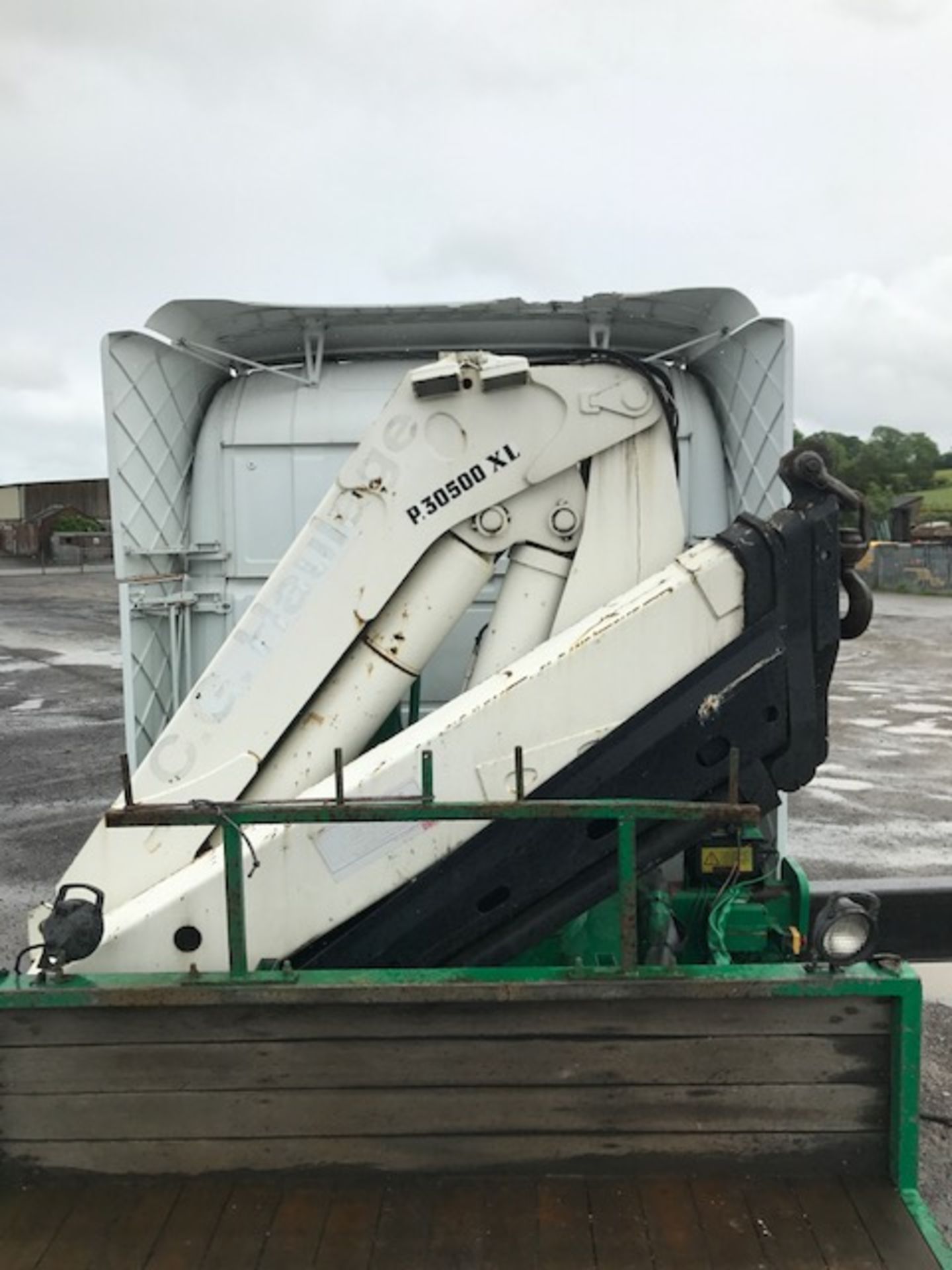 Scania 124 420 8 wheel crane lorry Registration Number: EU04 UZW Date of Registration: MOT - Image 9 of 21