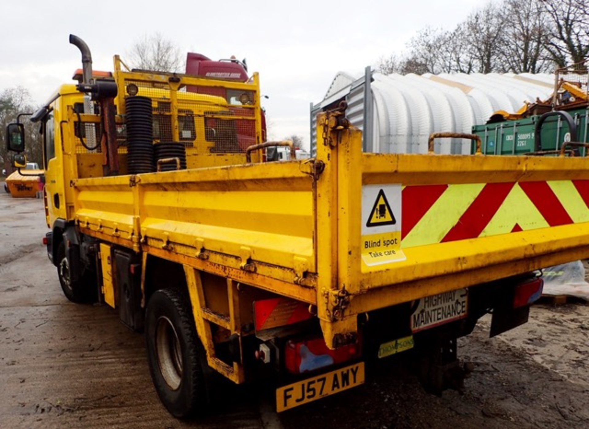 MAN TGL 12-180 12 tonne tipper lorry Registration Number: FJ57 AWY Date of Registration: 10/10/ - Image 3 of 14