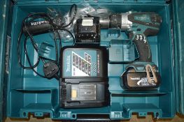 Makita 18v cordless drill c/w 2 batteries, charger & carry case A636241