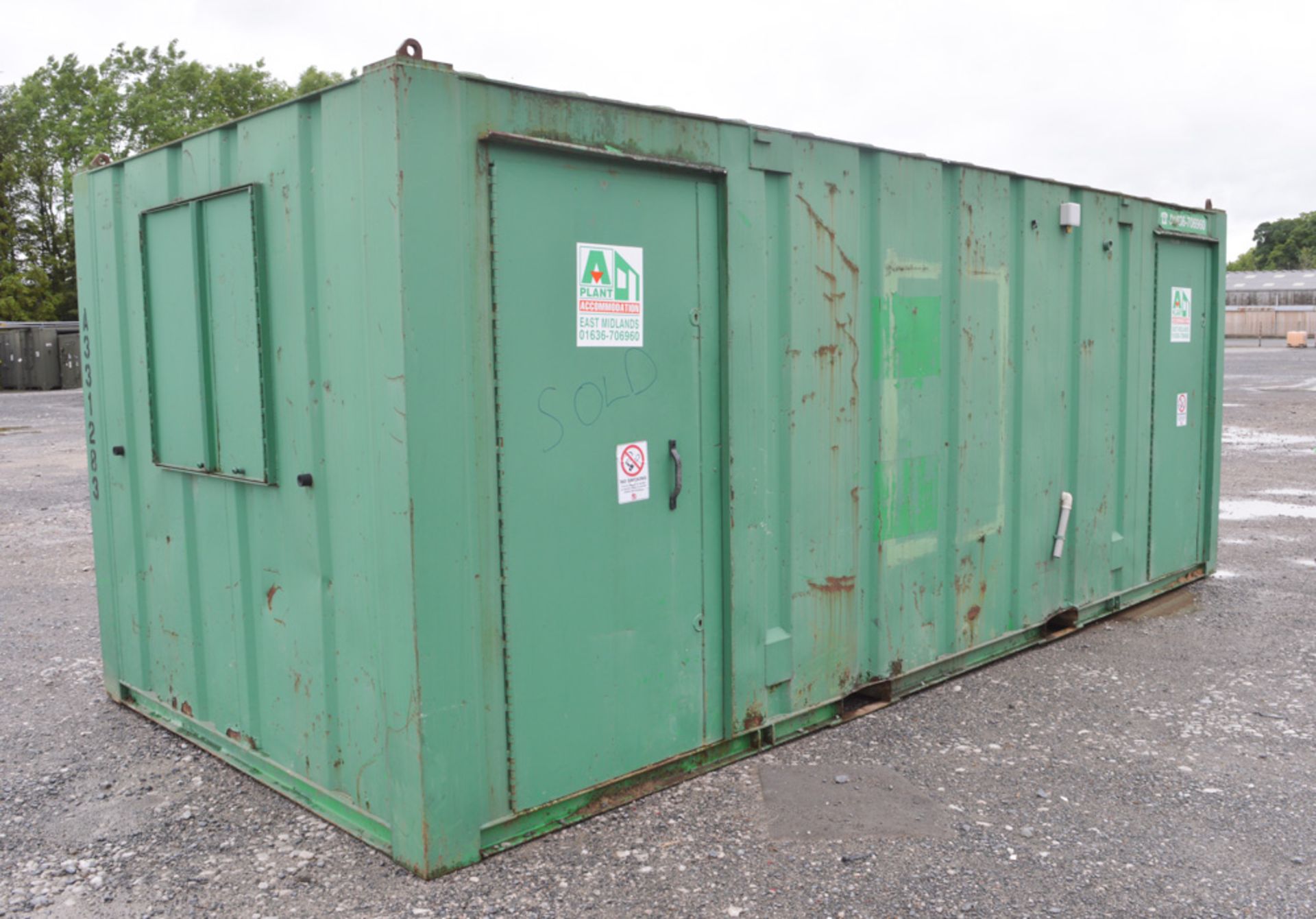 21 ft x 9 ft steel anti vandal site welfare unit comprising of canteen, toilet & generator room c/ - Image 3 of 6