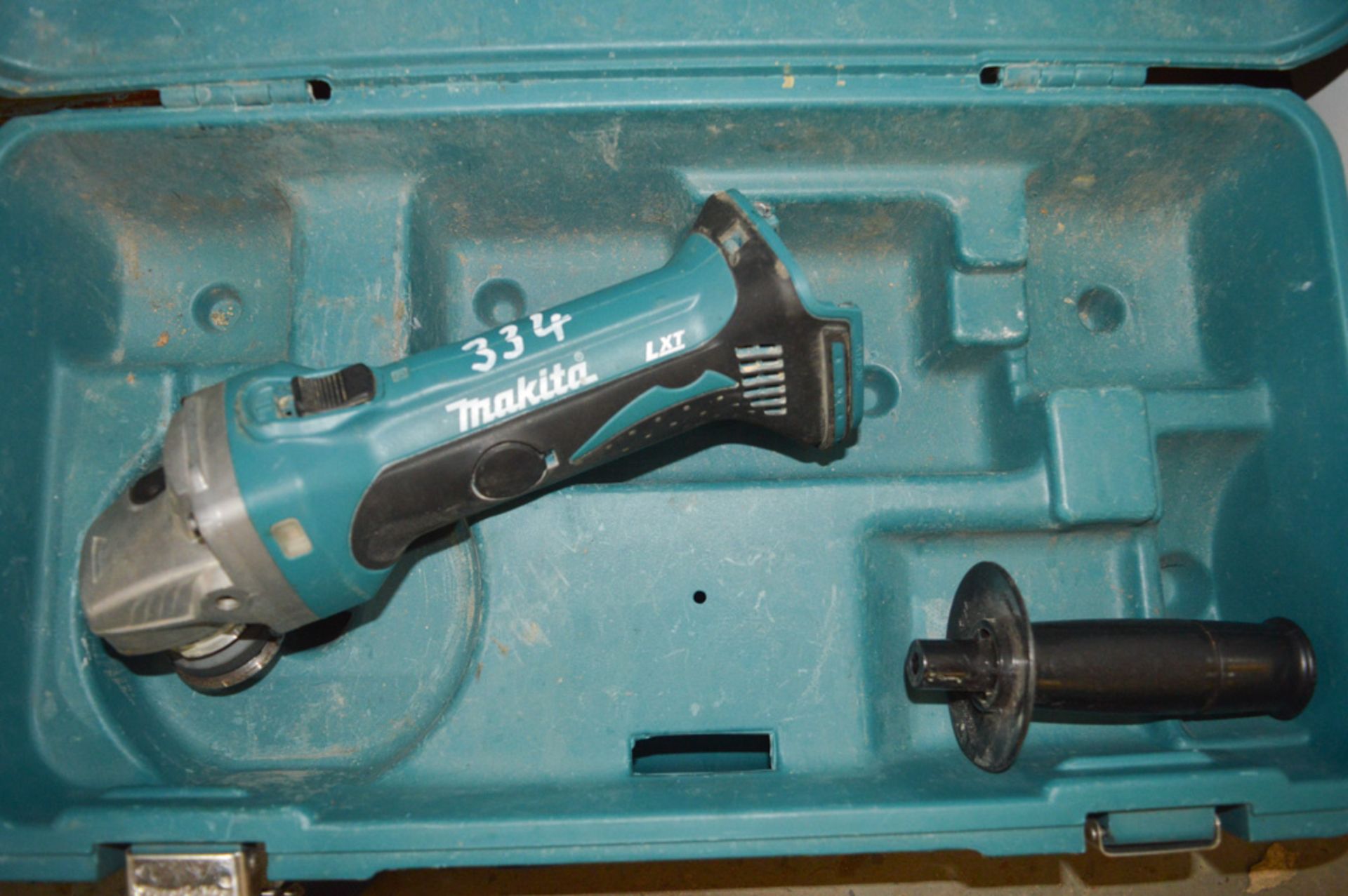 Makita cordless grinder c/w carry case A539963