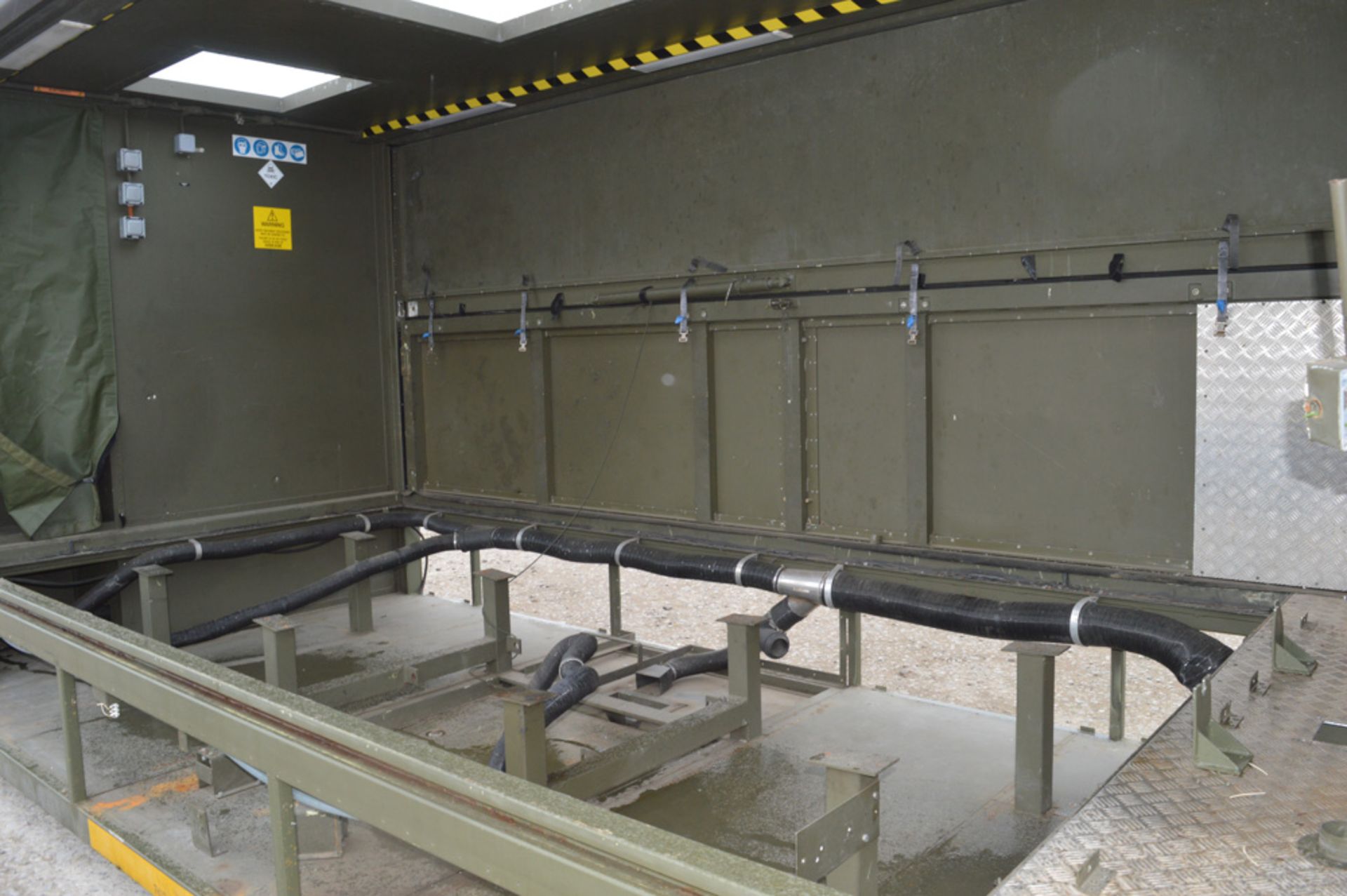 20 ft x 8 ft MSV Matrix hook loader wash down site unit (Ex MOD) - Image 5 of 8