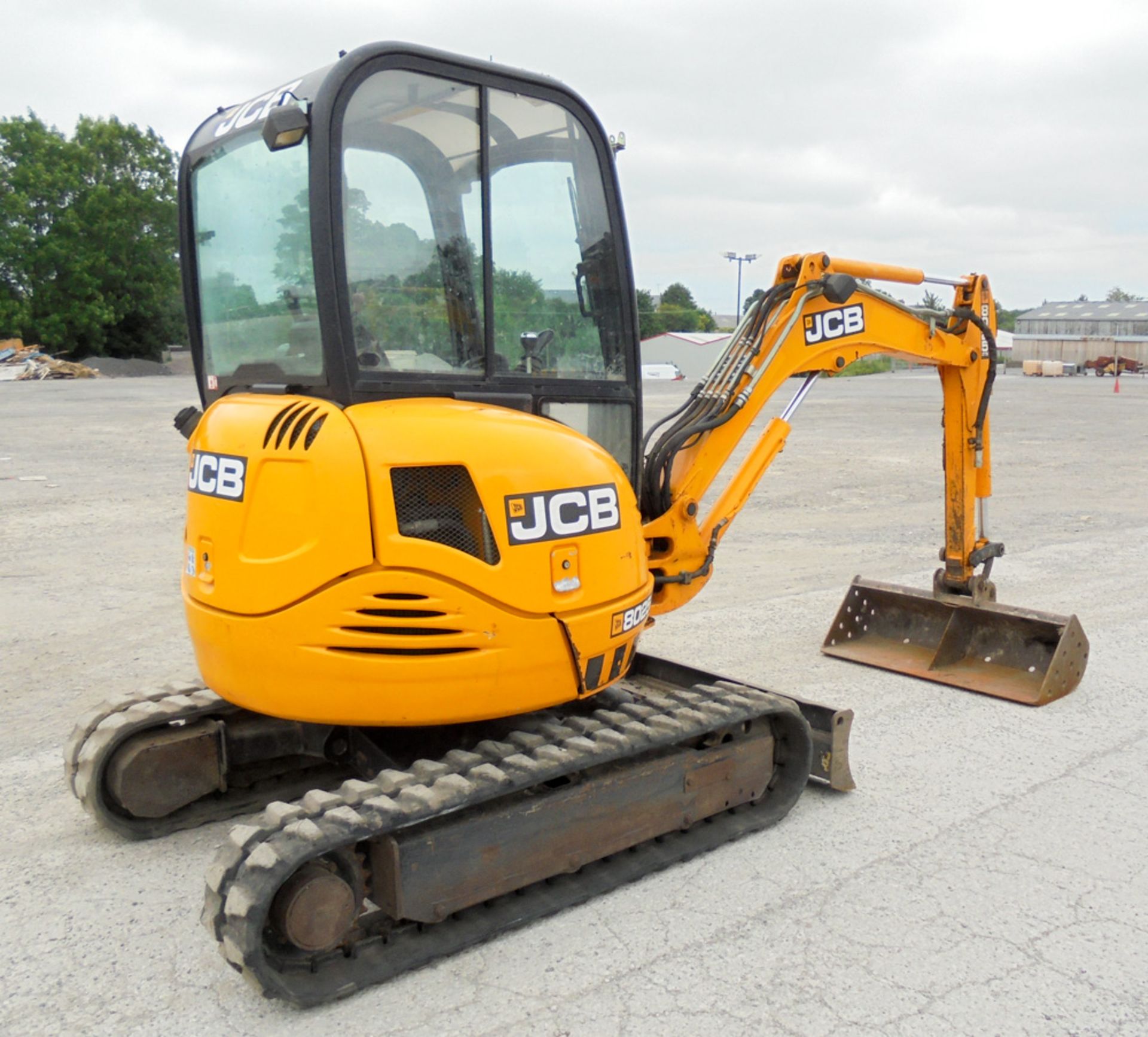 JCB 8025 ZTS 2,5 tonne rubber tracked excavator Year: 2008 S/N: Recorded Hours: blade, piped & 1 - Image 3 of 11