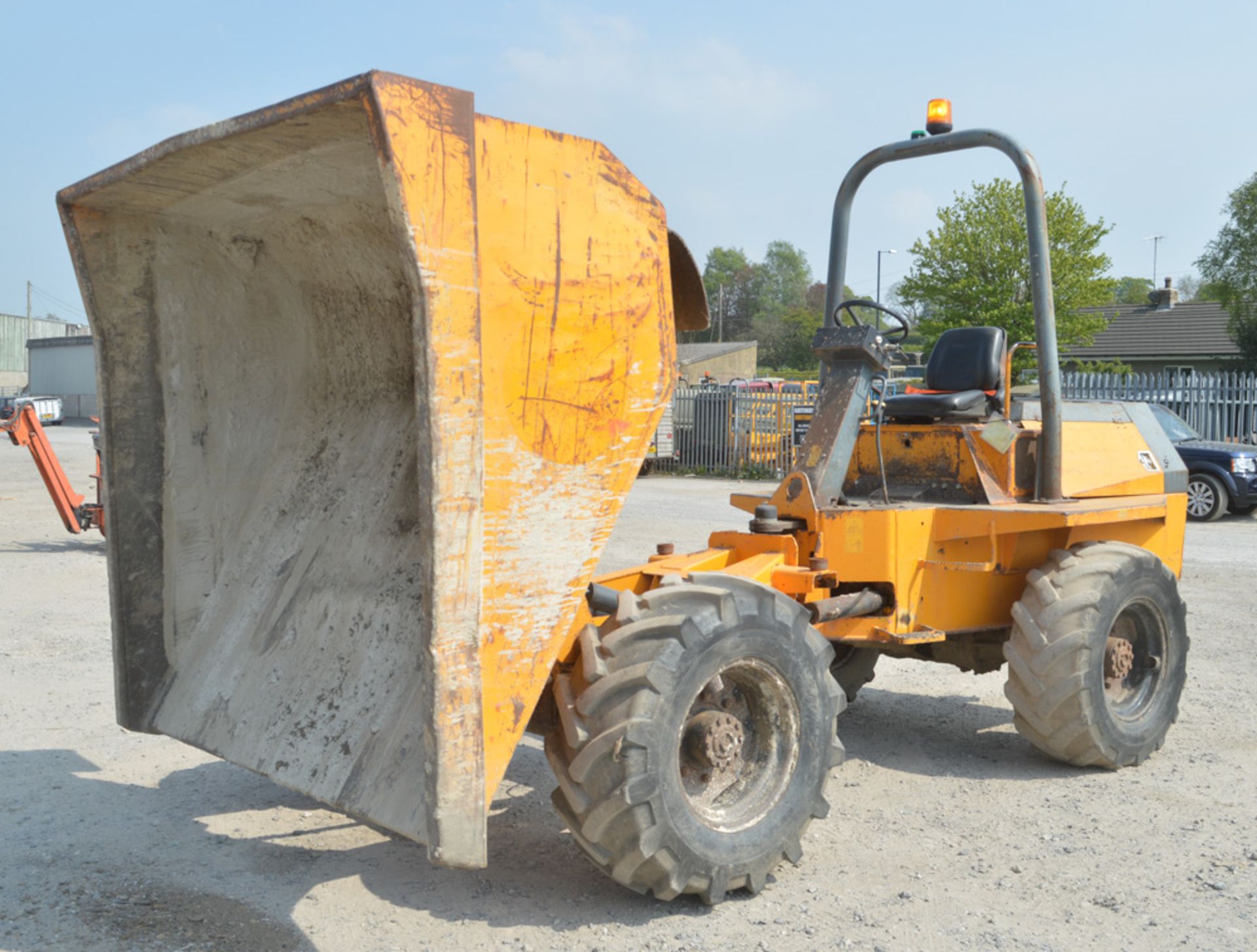 Benford Terex 6 tonne straight skip dumper Year: 2003 S/N: E301EE004 Recorded Hours: Not - Image 7 of 12