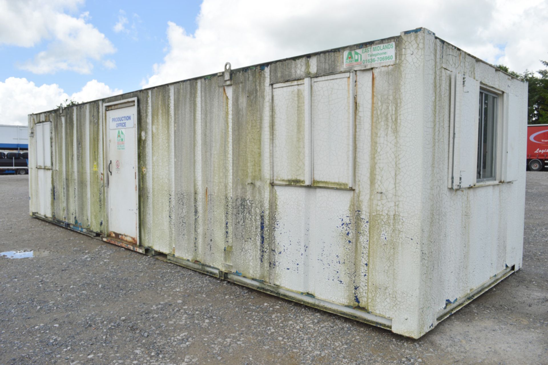 32ft x 10ft steel anti vandal site office unit comprising of 3 offices c/w keys A318718 - Image 2 of 7