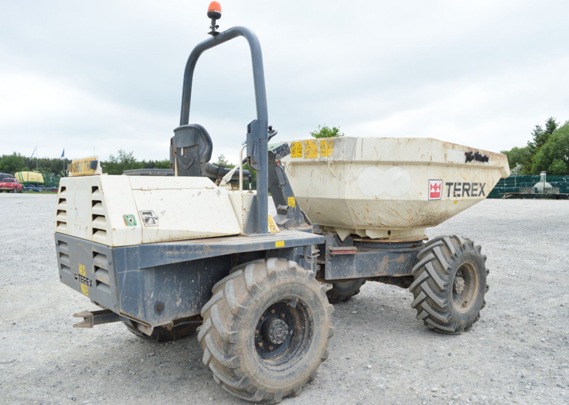 Benford Terex 6 tonne swivel skip dumper Year: 2007 S/N: E709FX701 Recorded Hours: 1921 DPR107 - Image 2 of 12