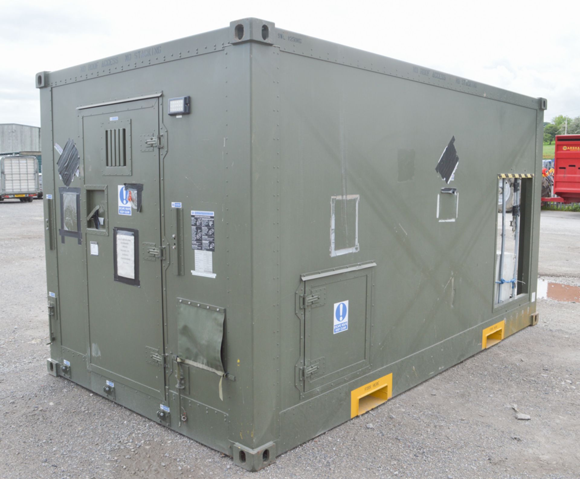 14 ft x 8 ft MTRS radar cabin (Ex MOD) - Image 4 of 7