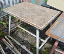 Collapsible work bench