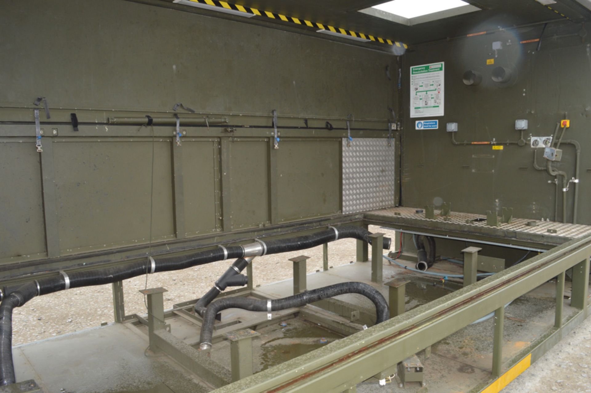 20 ft x 8 ft MSV Matrix hook loader wash down site unit (Ex MOD) - Image 6 of 8