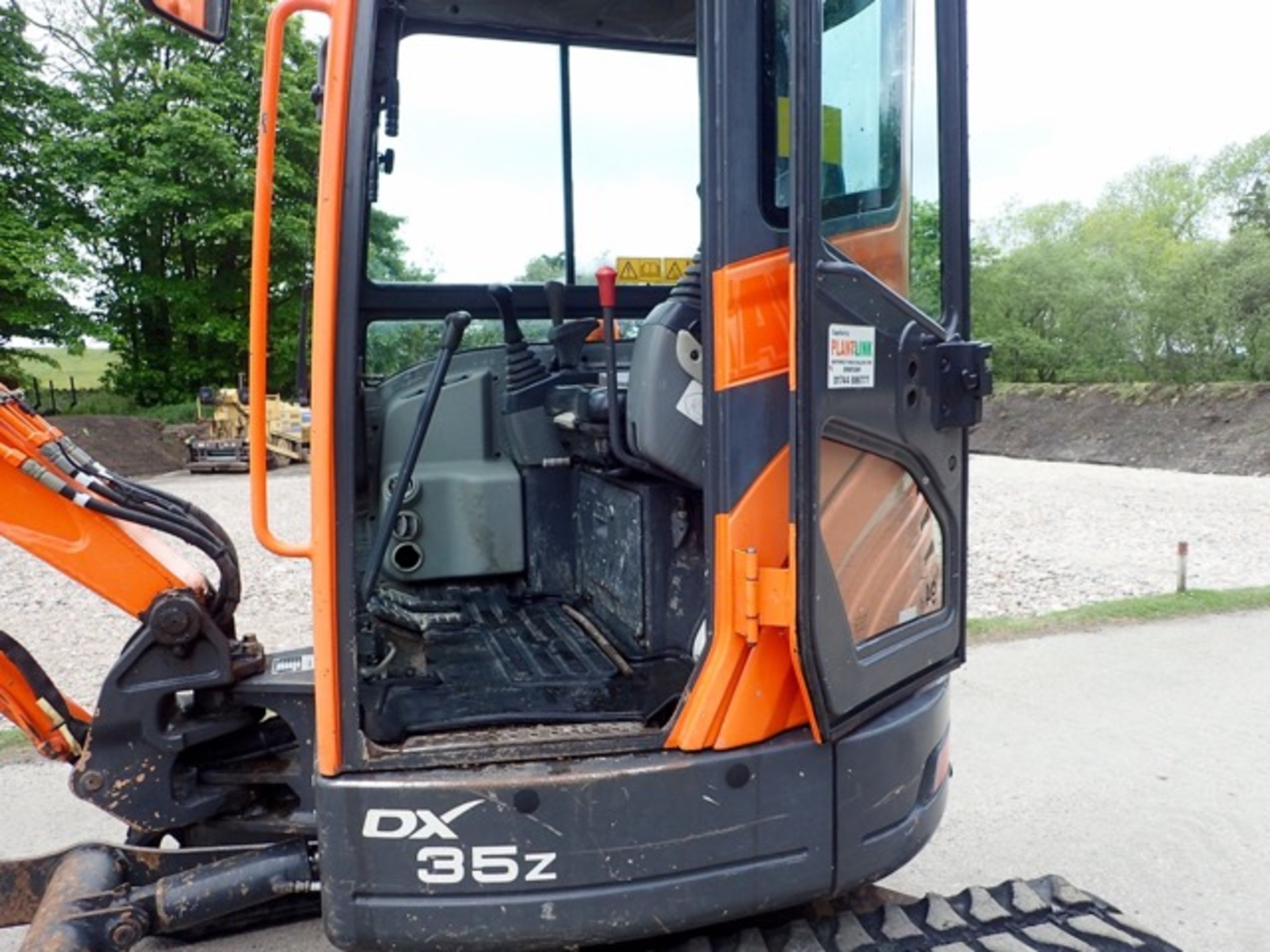 Doosan DX 35Z 3.5 tonne zero tail swing rubber tracked mini excavator Year: 2008 S/N: 5238 - Image 9 of 14