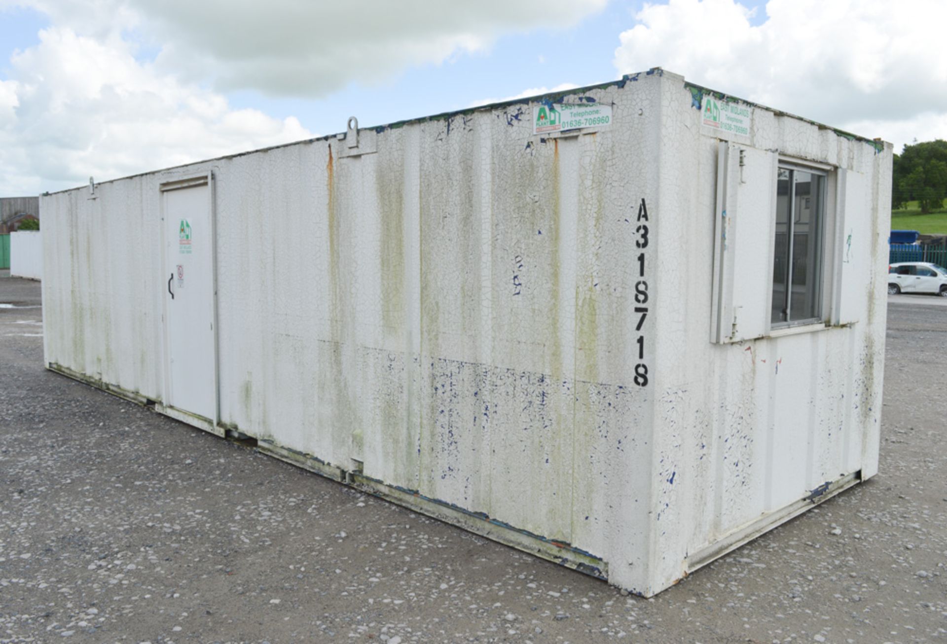 32ft x 10ft steel anti vandal site office unit comprising of 3 offices c/w keys A318718 - Image 4 of 7