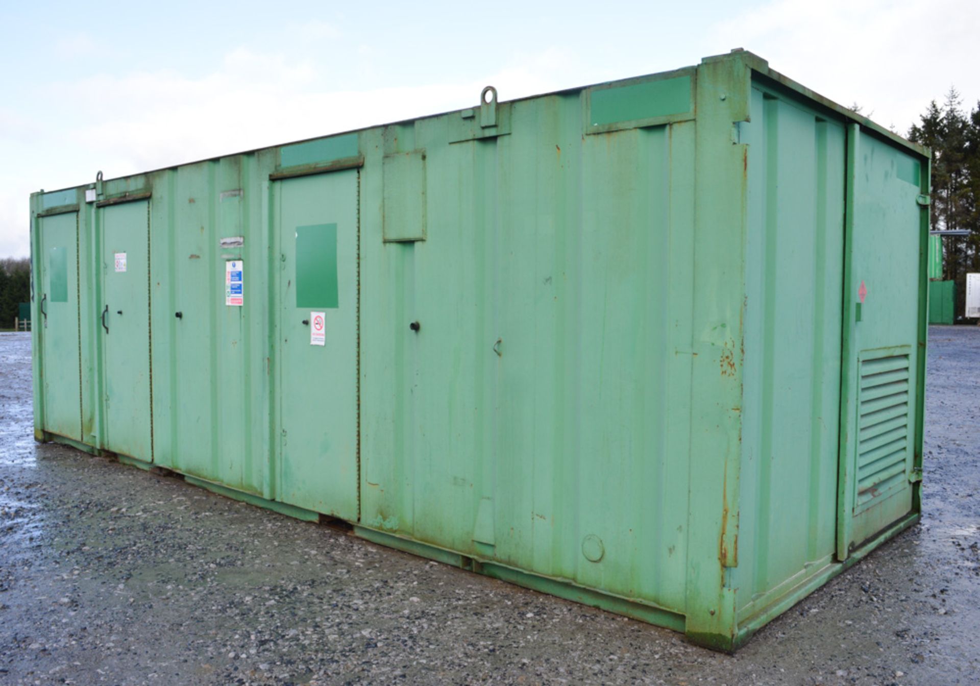 24 ft x 9 ft steel anti-vandal site welfare unit comprising of canteen area, toilet, drying room &