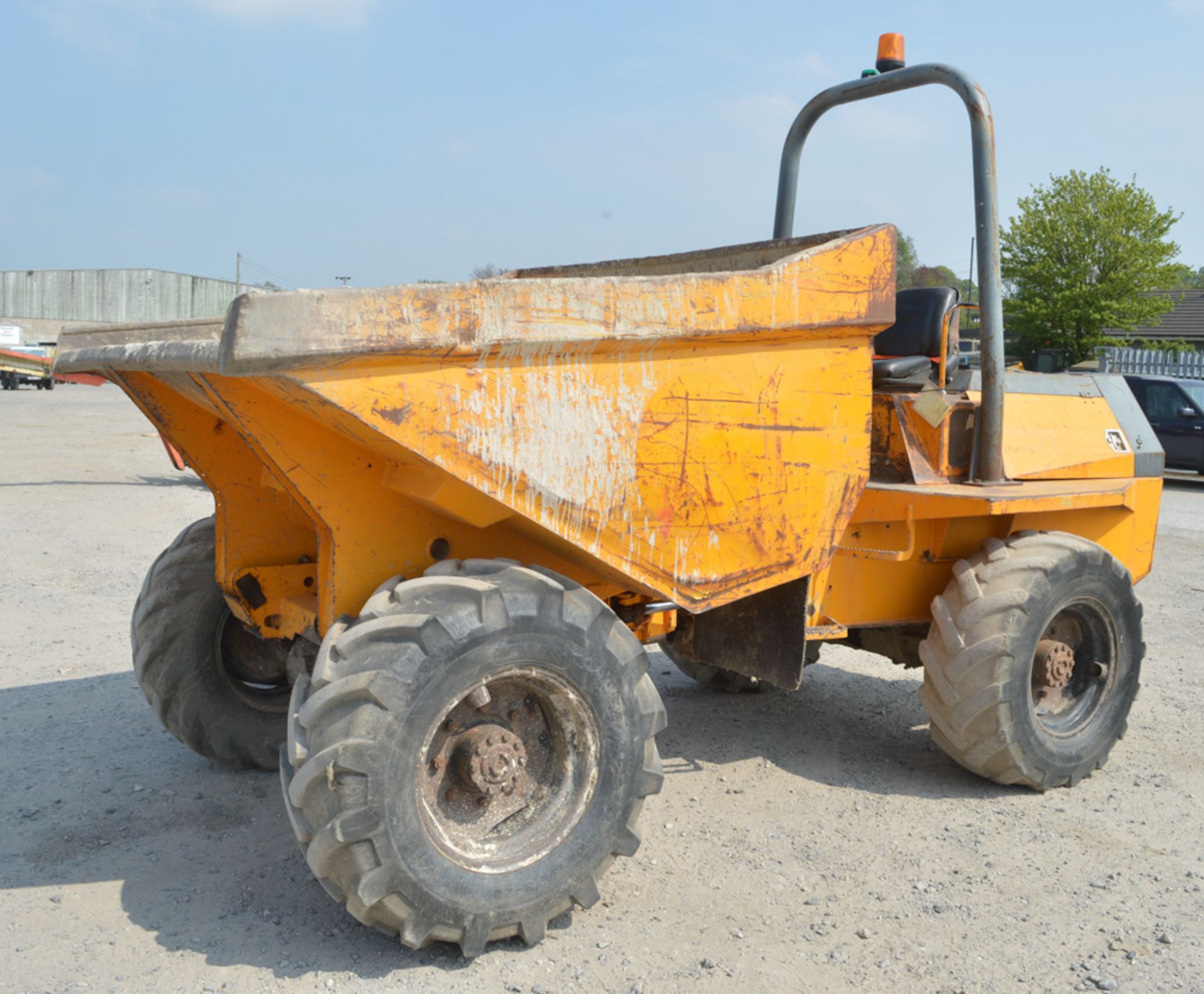 Benford Terex 6 tonne straight skip dumper Year: 2003 S/N: E301EE004 Recorded Hours: Not - Image 2 of 12