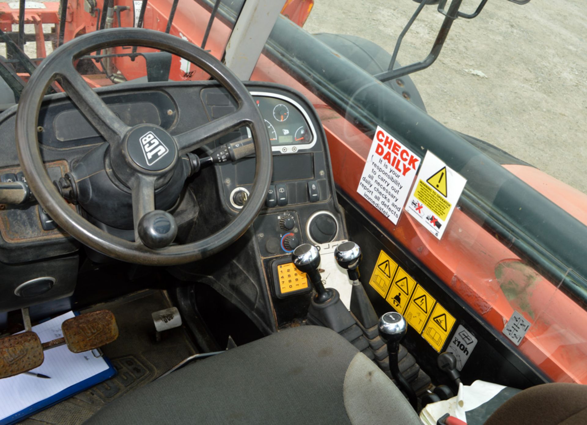 JCB 535-125 12.5 metre telescopic handler Year: 2011 S/N: 1529930 Recorded Hours: 3759 c/w Turbo - Image 12 of 13