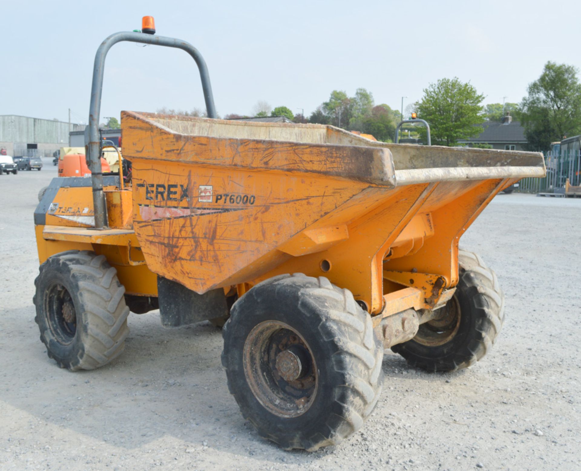 Benford Terex 6 tonne straight skip dumper Year: 2005 S/N: E504FT197 Recorded Hours: 3807