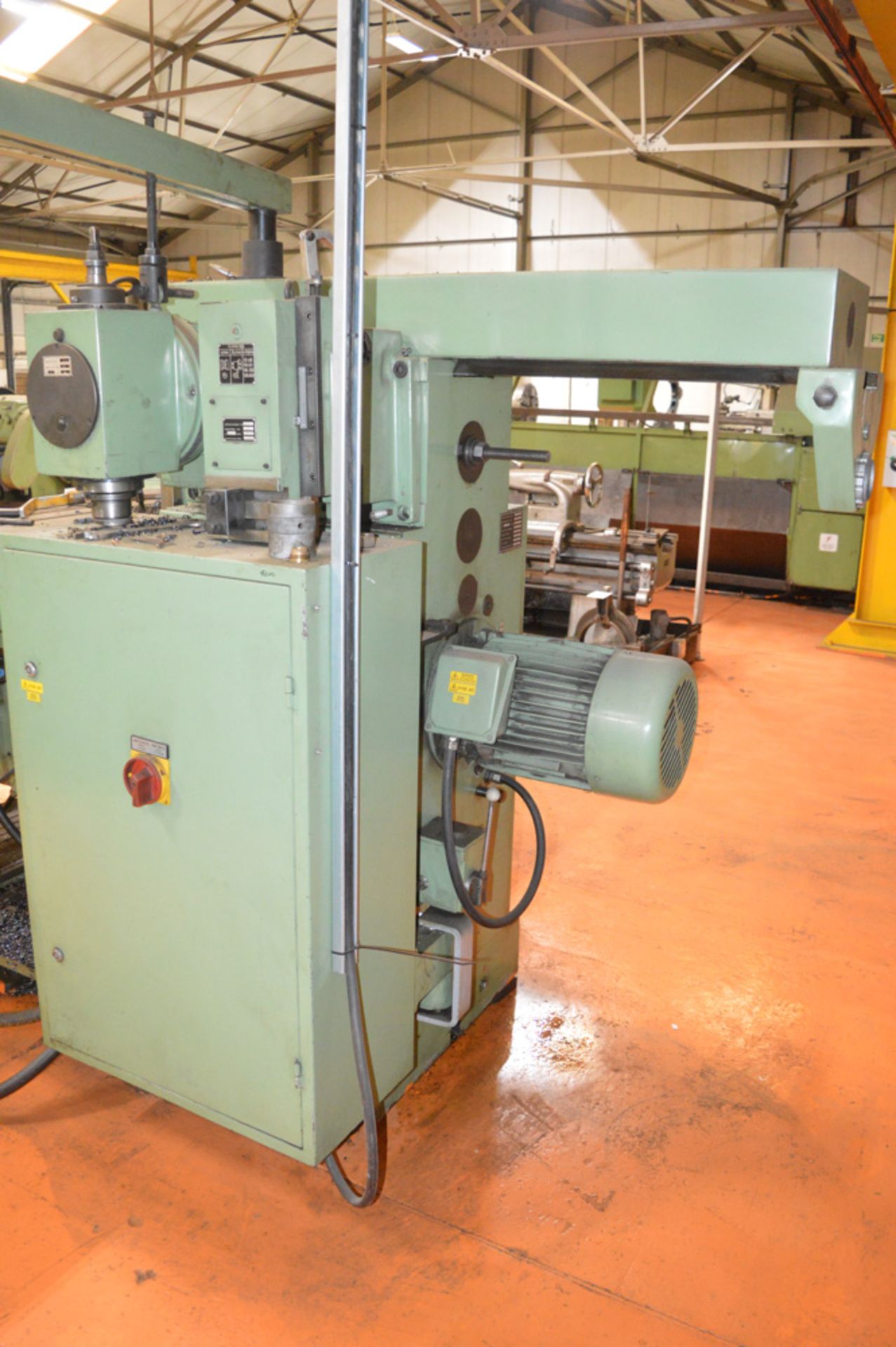 Cigar FU40 XL800 universal milling machine Year: 1997 S/N: SF27/97 c/w 1800mm by 400mm slotted - Image 5 of 8