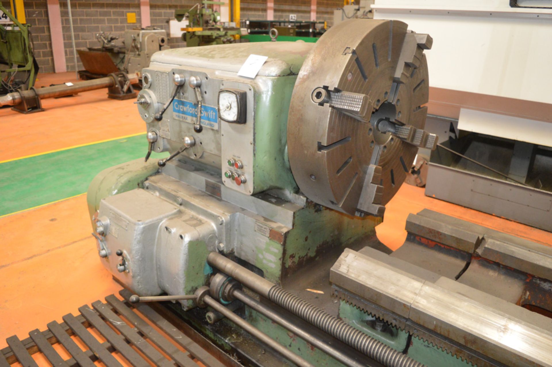 Crawford Swift Type 16C gap bed centre lathe S/N: 4831 28 inch swing over gap, 8 ft between - Bild 6 aus 10