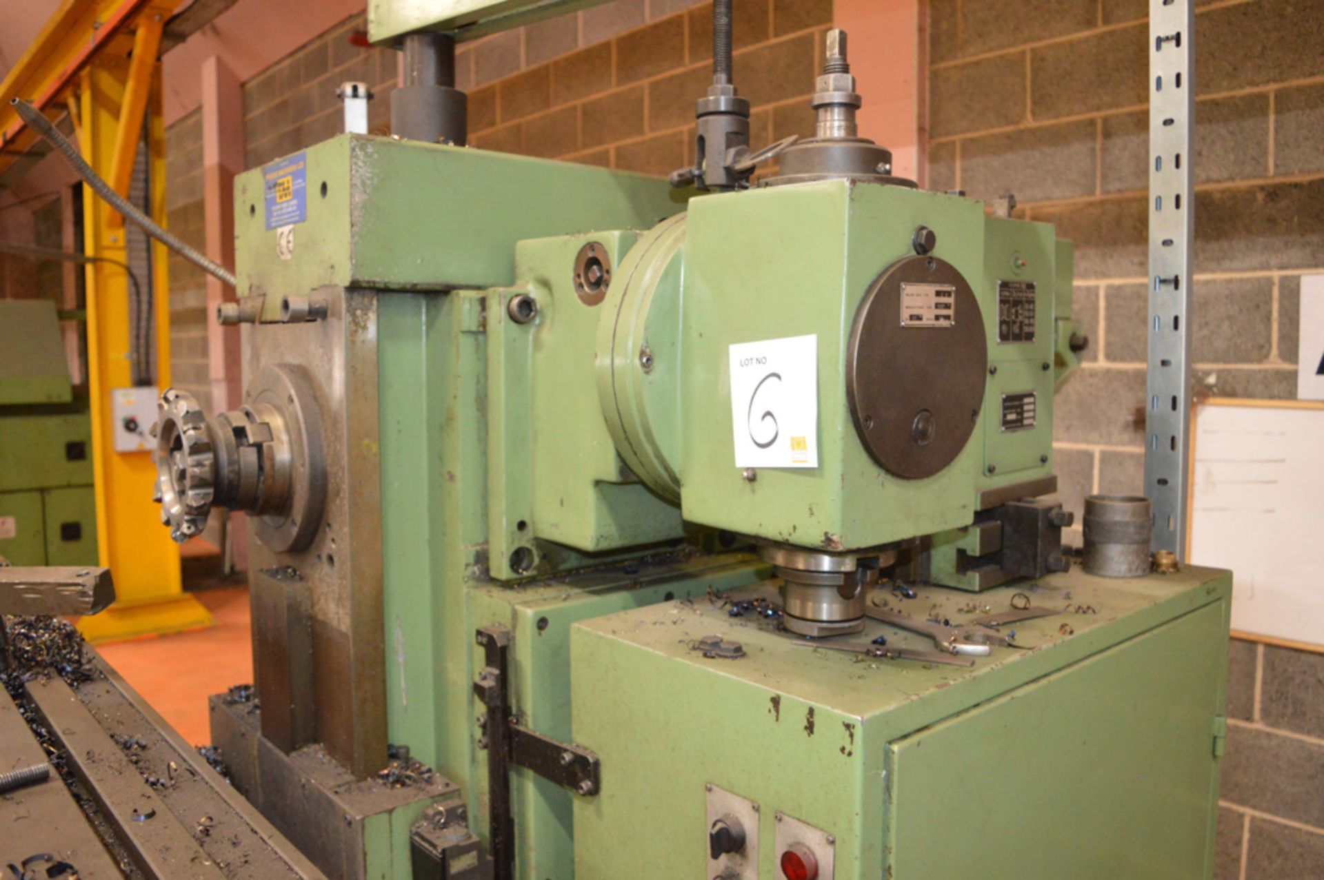 Cigar FU40 XL800 universal milling machine Year: 1997 S/N: SF27/97 c/w 1800mm by 400mm slotted - Image 7 of 8
