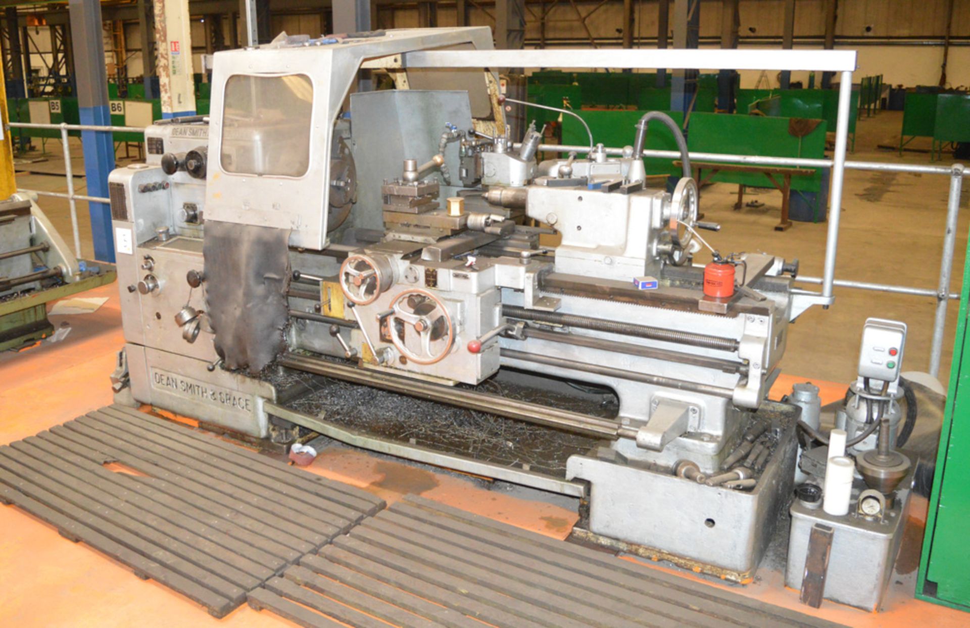 Dean Smith & Grace Type 1709 straight bed centre lathe 83 inch swing over bed, 4 ft between - Bild 2 aus 9