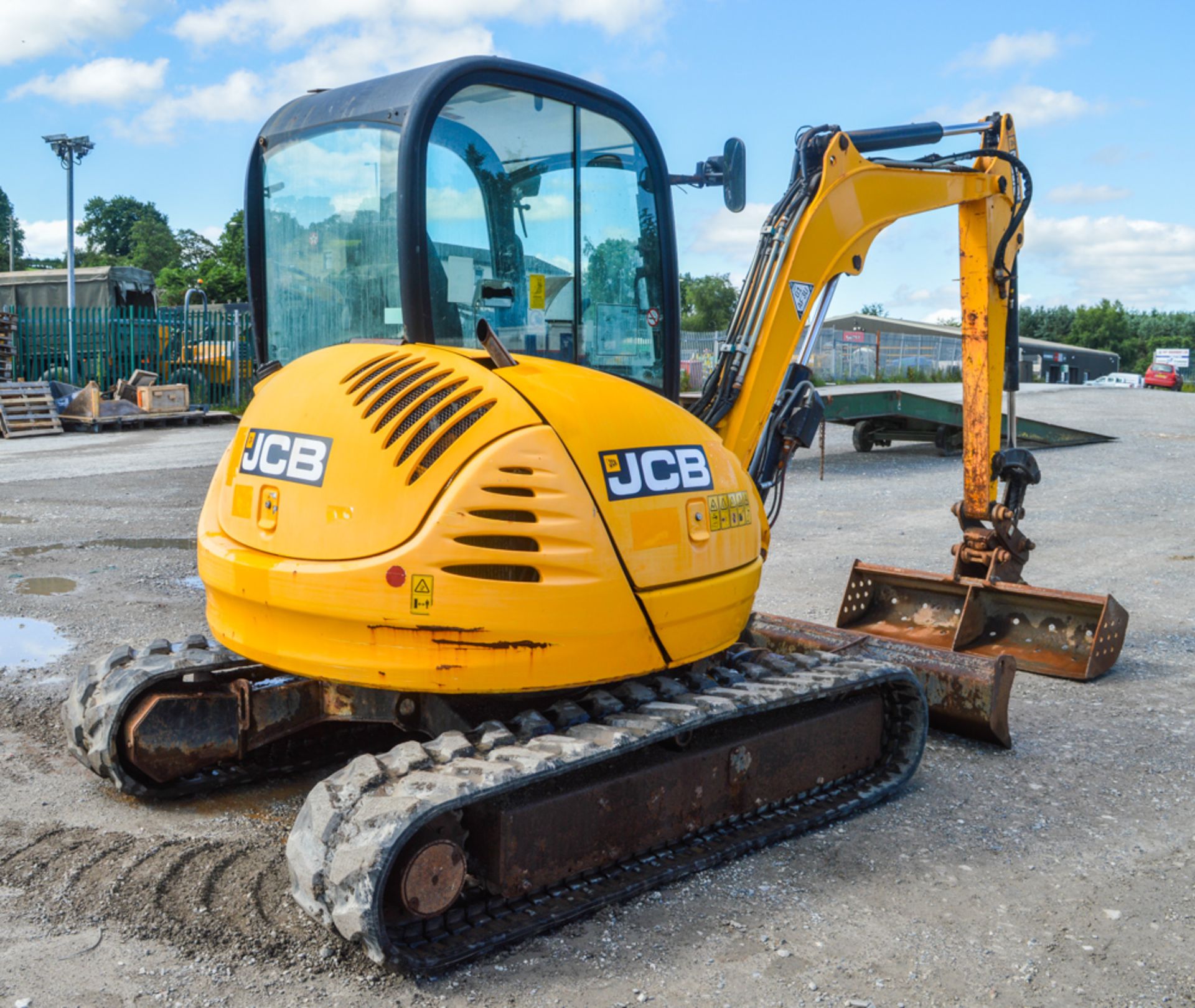 JCB 8050 RTS 5 tonne zero tail swing rubber tracked midi excavator Year: 2012 S/N: 1741669 - Image 3 of 11