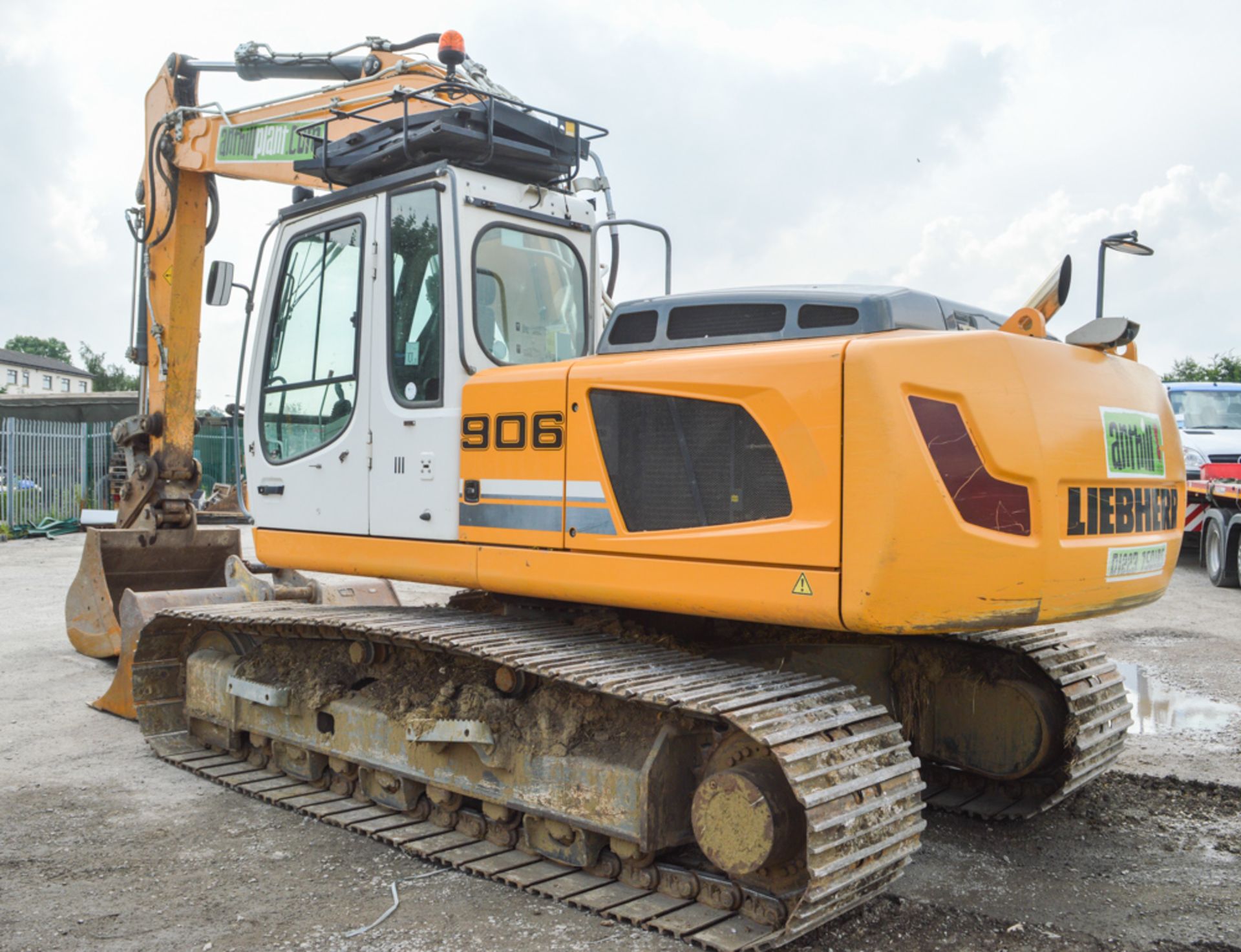 Liebherr 906 LC 23 tonne steel tracked excavator Year: 2014 S/N: 38410 Recorded Hours: 4216 - Image 4 of 17