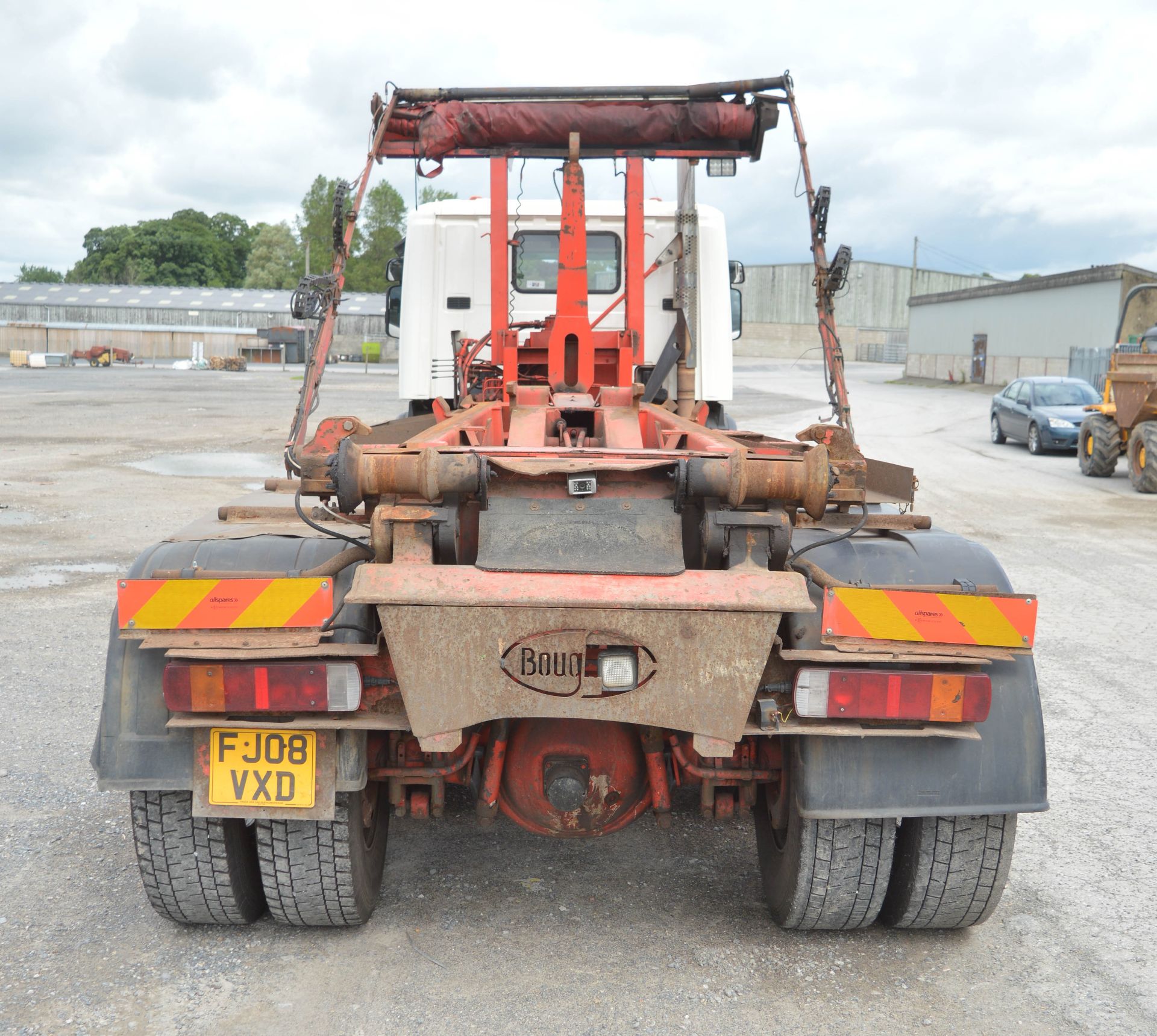 Scania P380 8X4 hook loader lorry  Registration number: FJ08 VXD  Recorded K/M's: 609,714 TAX: Not - Image 6 of 12