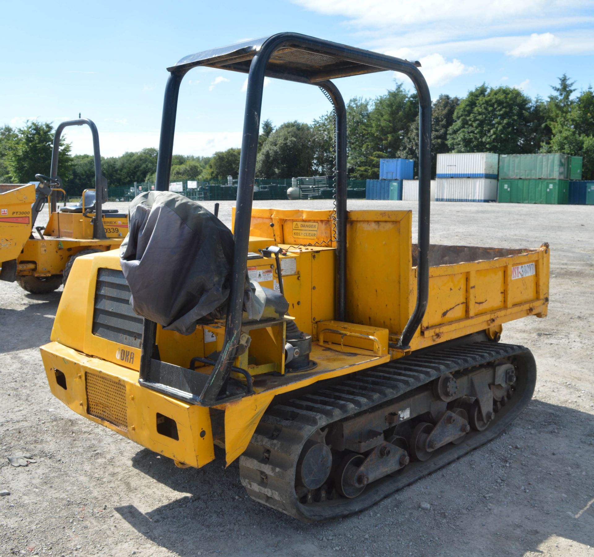 Morooka MST-300 VD rubber tracked straight skip dumper  S/N: 3320 Year: 2001 Recorded hours: 1408