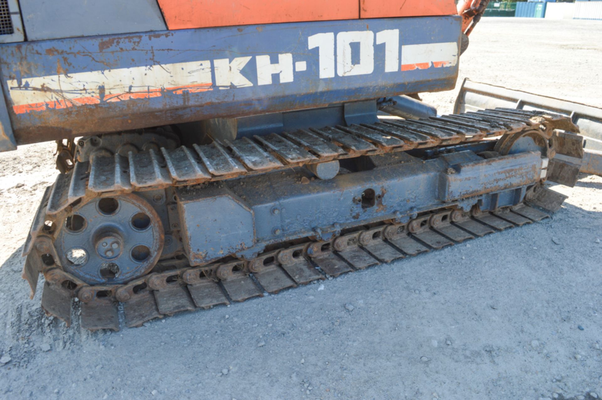 Kubota KH-101 3.5 tonne steel tracked mini excavator Year: 1994 (Approx) S/N: 10582 Recorded - Image 8 of 11