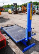 Pneumatic 1 tonne work lift Bed size: 5 ft x 3 ft **NO VAT on hammer price but VAT will be charged