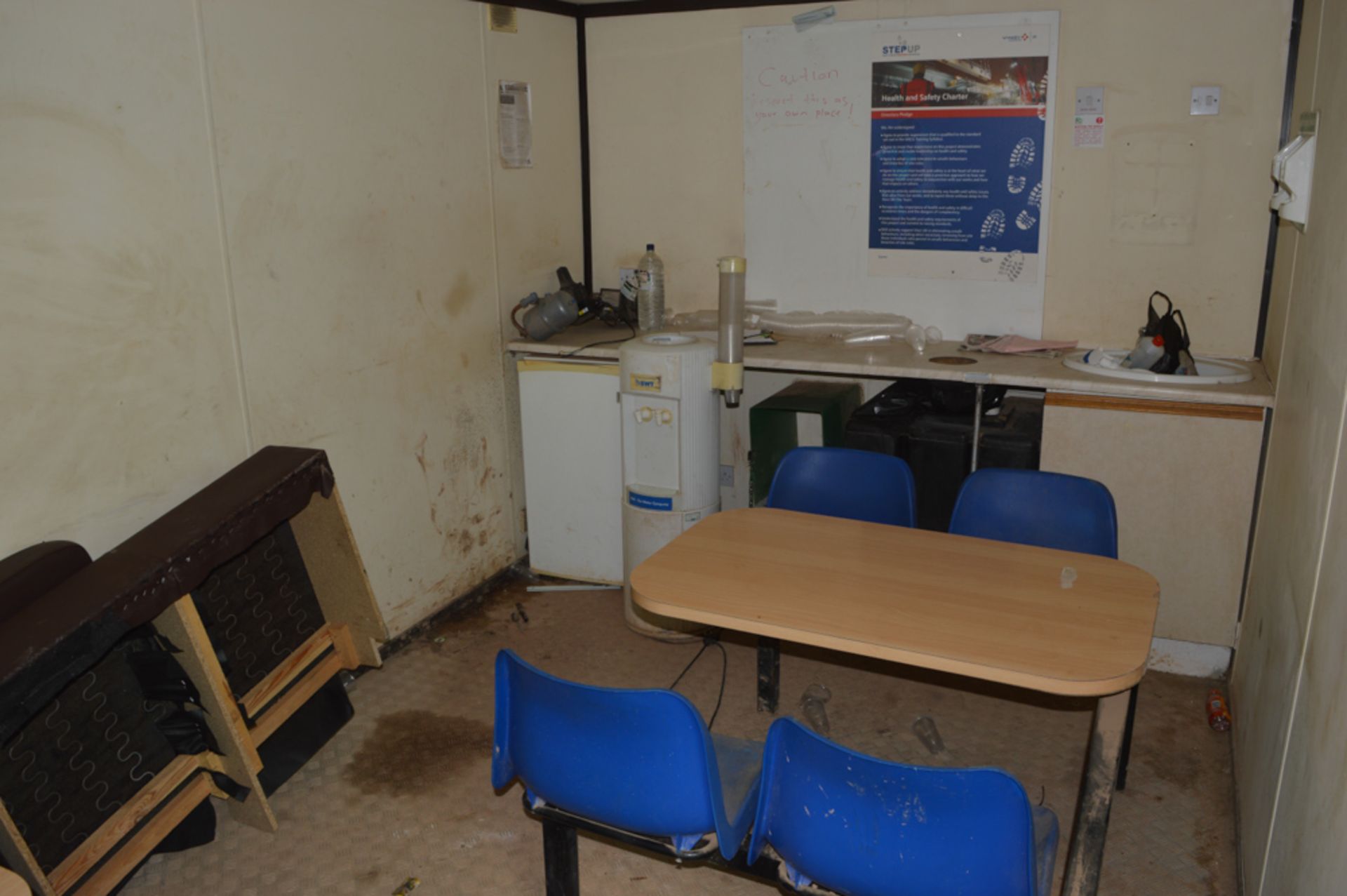 21 ft x 9 ft steel anti vandal welfare site unit Comprising of: canteen area, toilet & generator - Image 7 of 7